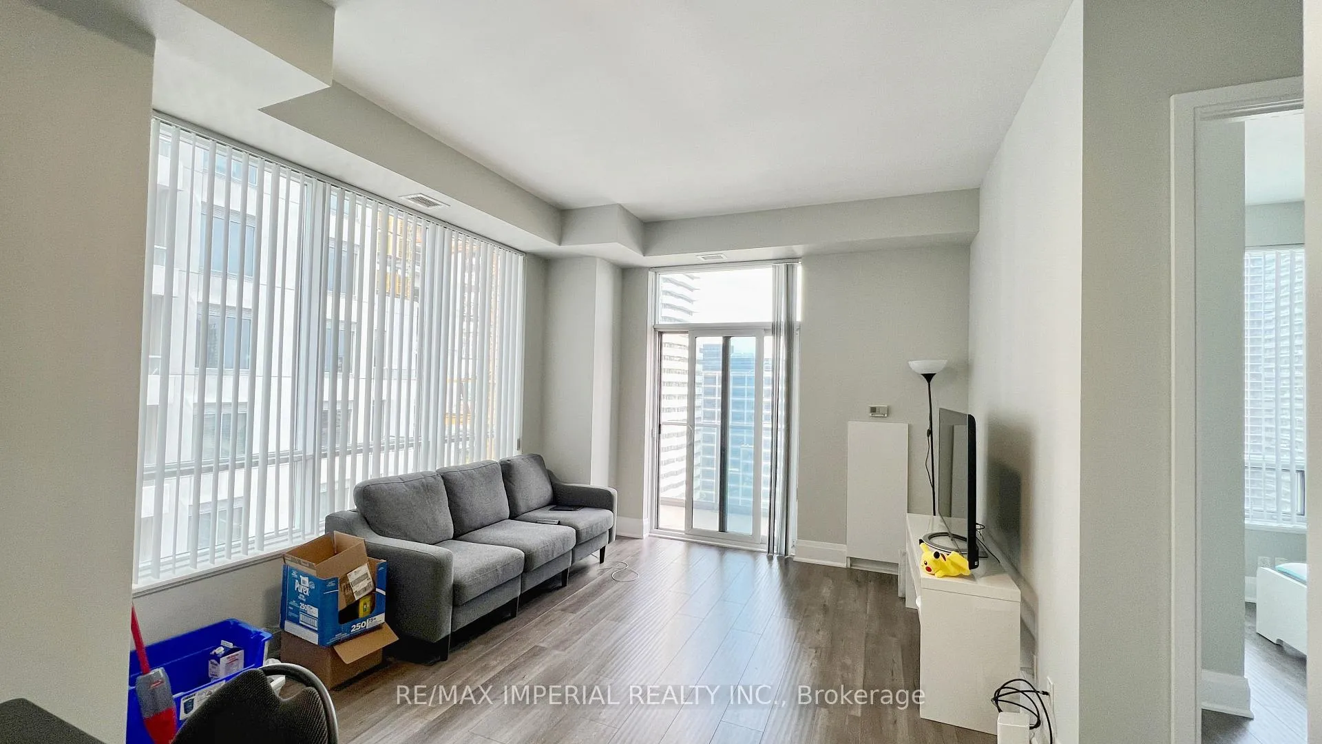 Photo 7 of Unit 2001, 21 Balmuto Street, Toronto, Bay Street Corridor — HOMEH