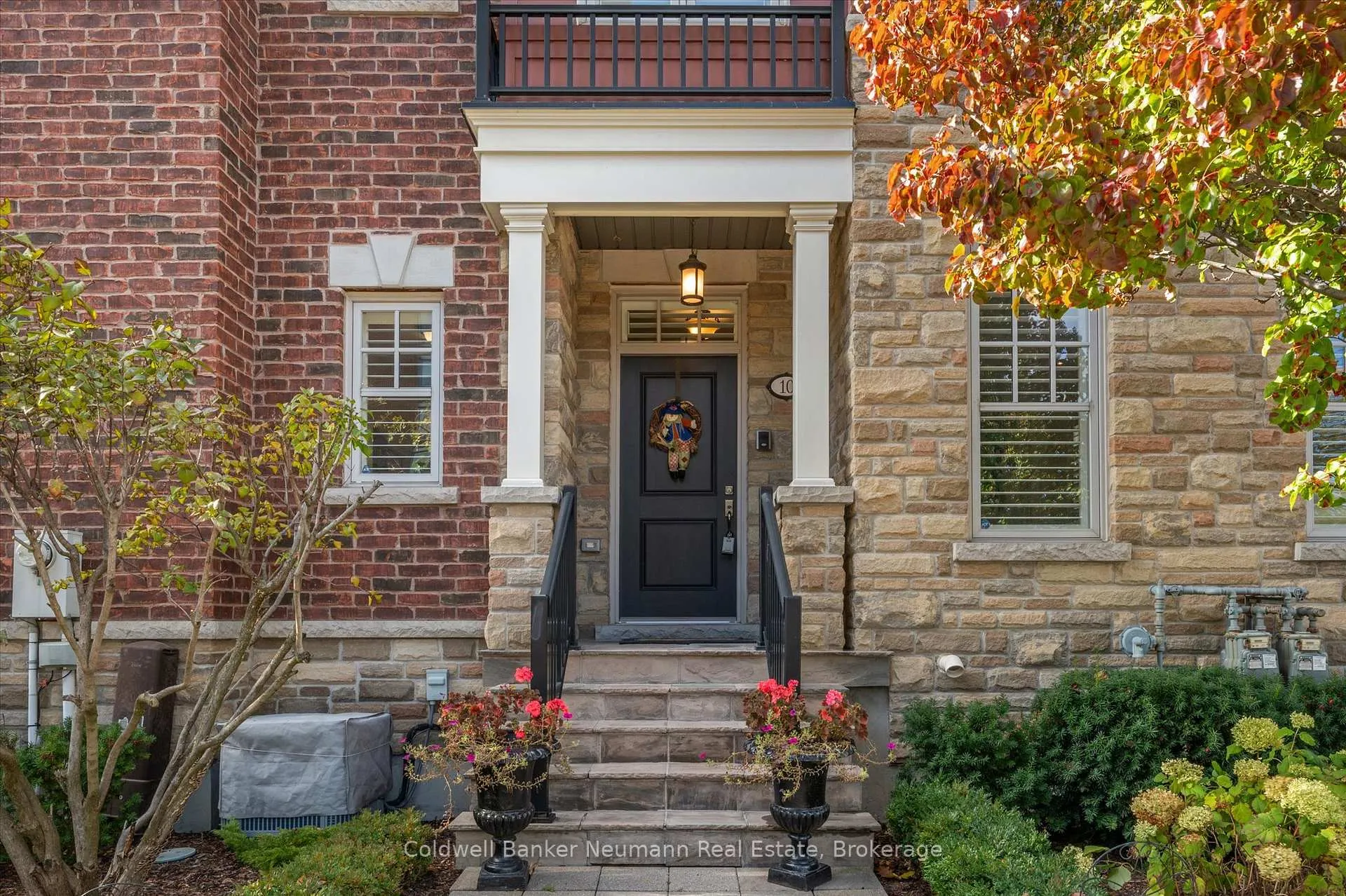 Front of Unit 10, 2061 Maria Street