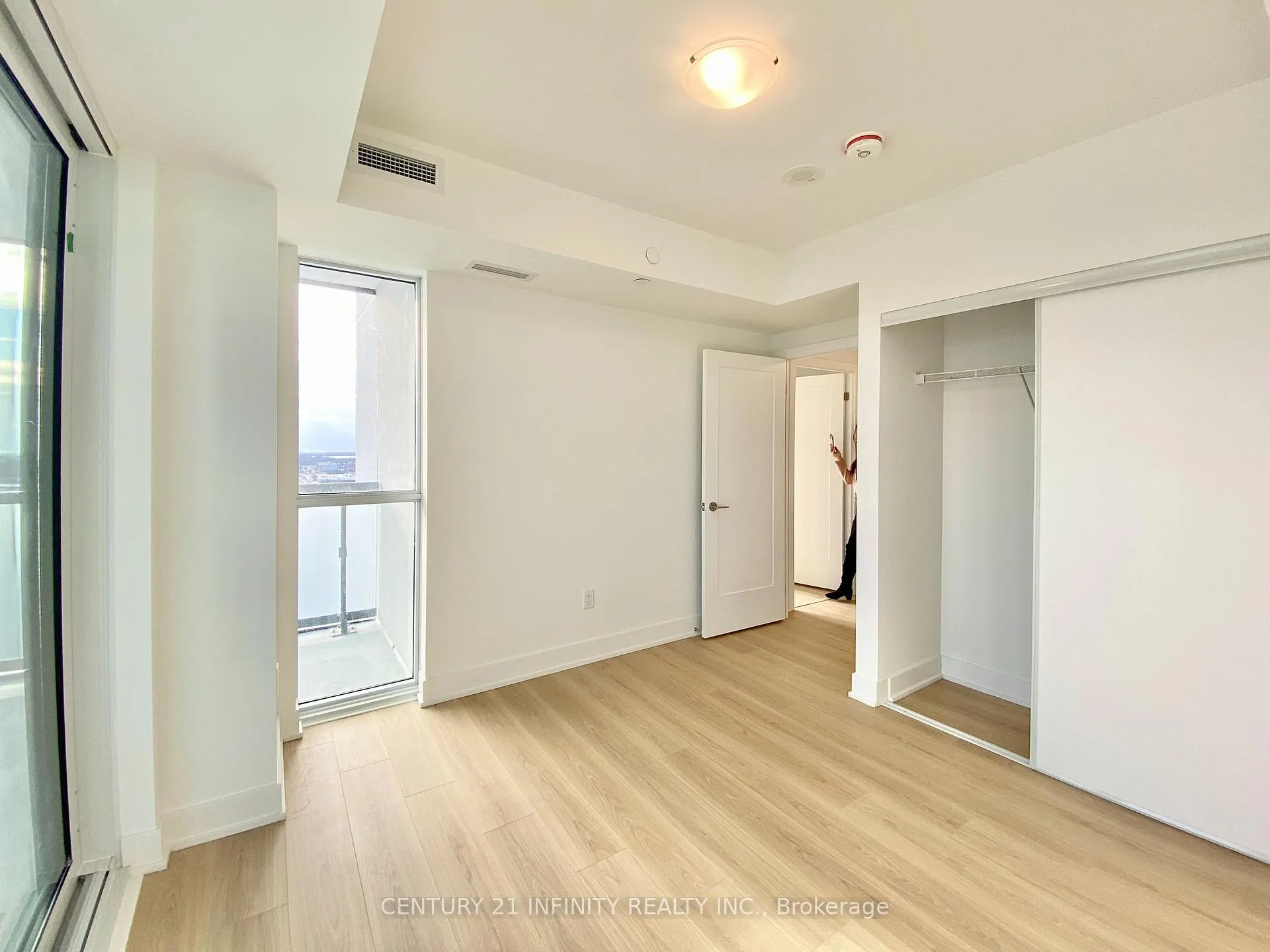 Photo 7 of Unit 2006, 2545 Simcoe Street N, Oshawa, Windfields — HOMEH