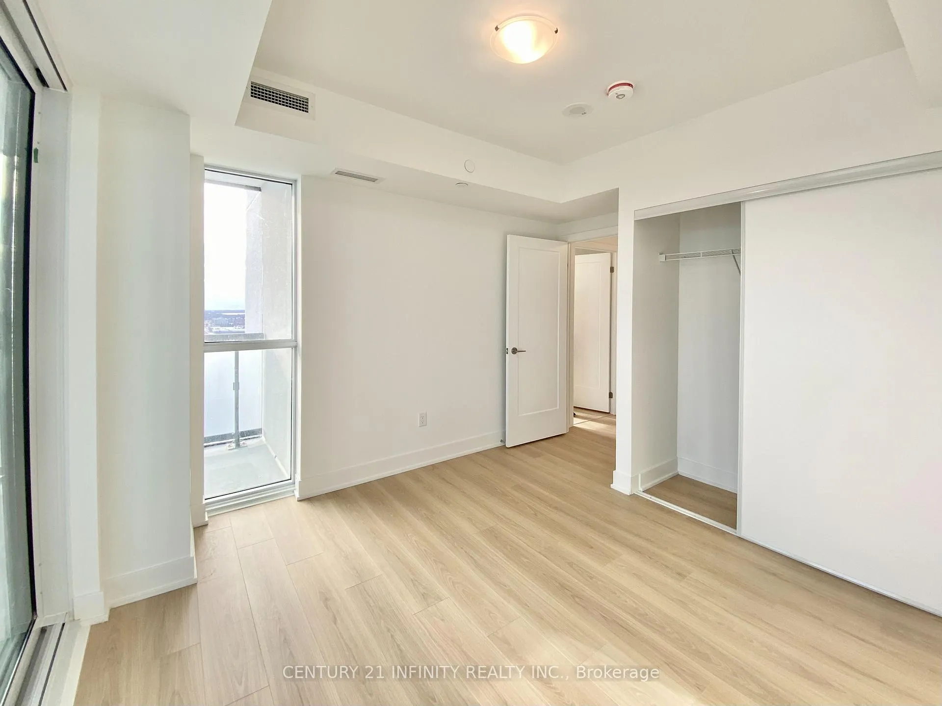 Photo 8 of Unit 2006, 2545 Simcoe Street N, Oshawa, Windfields — HOMEH