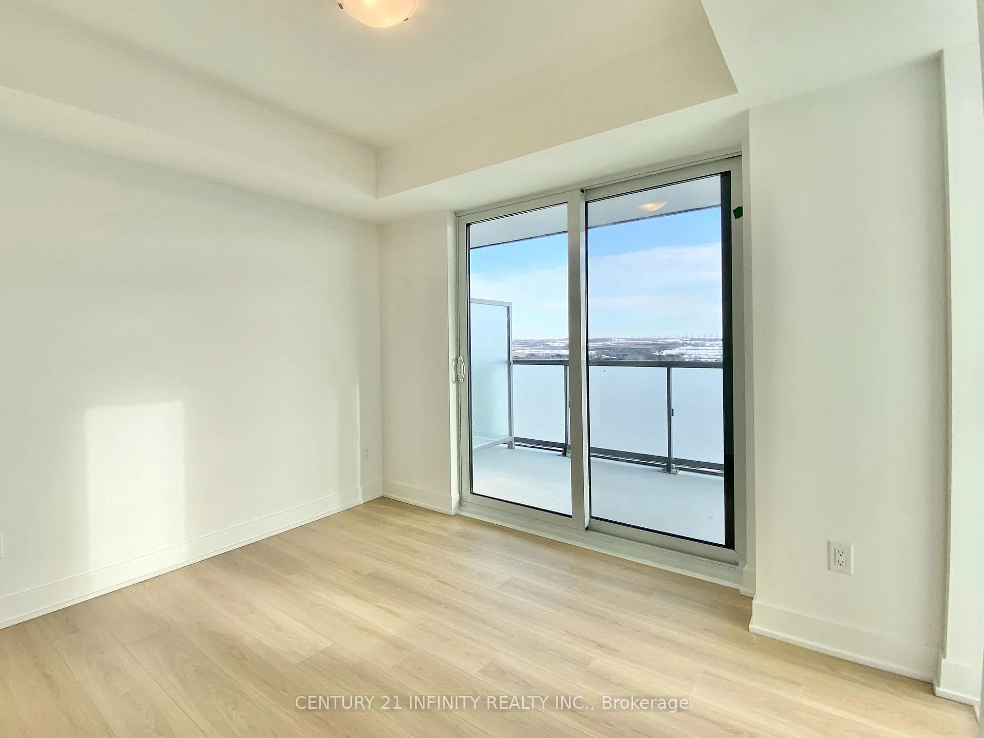 Photo 9 of Unit 2006, 2545 Simcoe Street N, Oshawa, Windfields — HOMEH