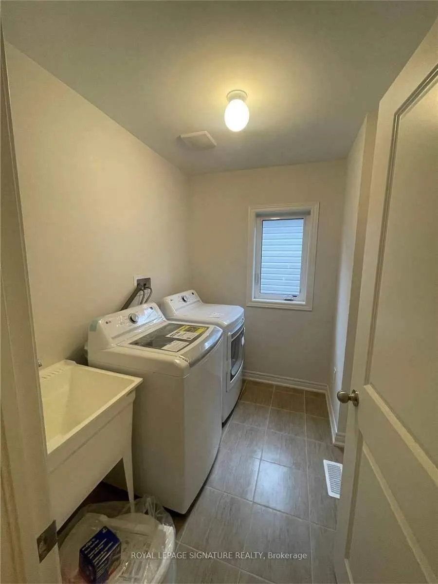 Photo 16 of 404 Blackcherry Crescent, Shelburne — HOMEH