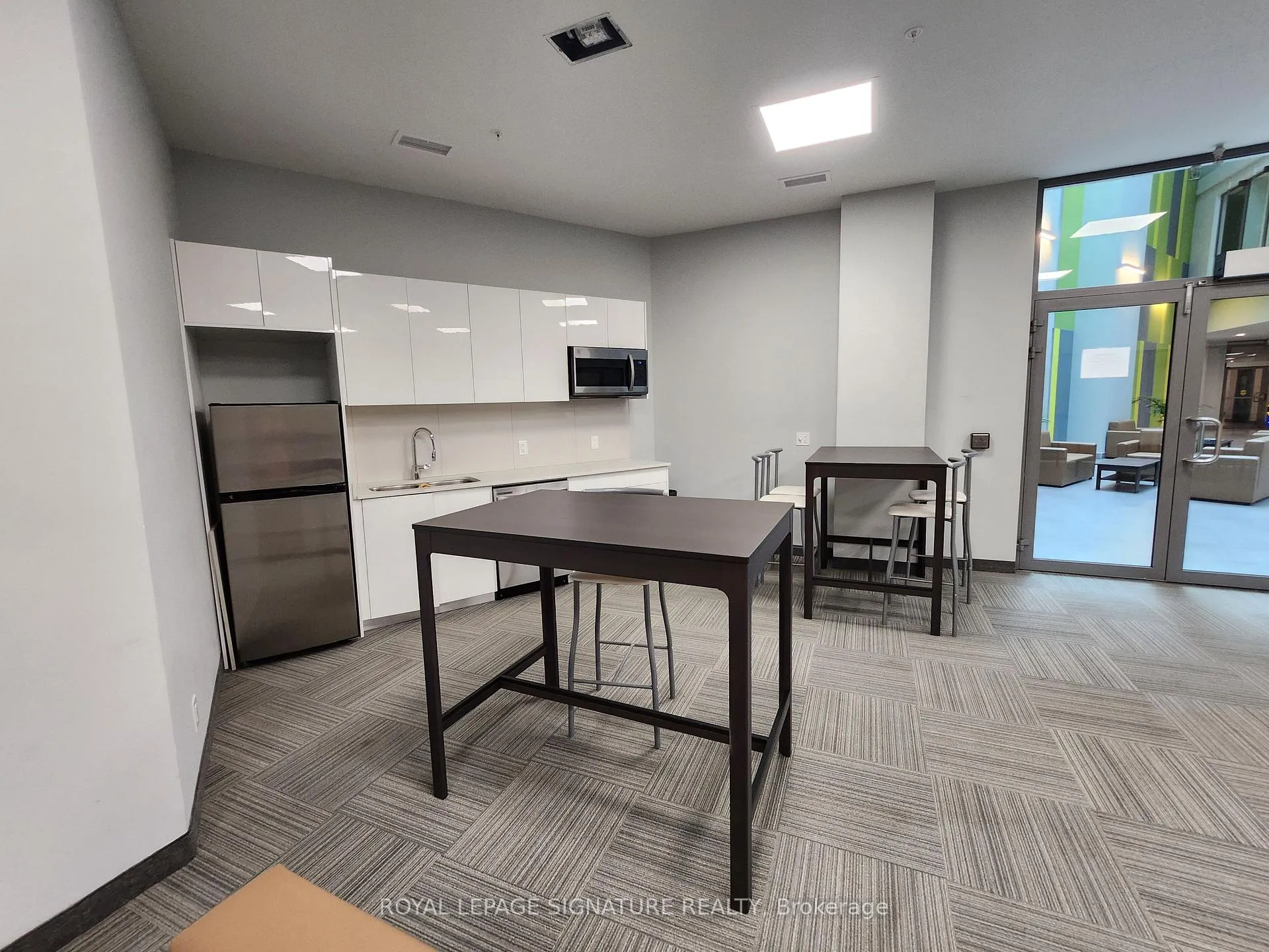 Photo 8 of Unit 819, 652 Princess Street, Kingston, Central City East — HOMEH