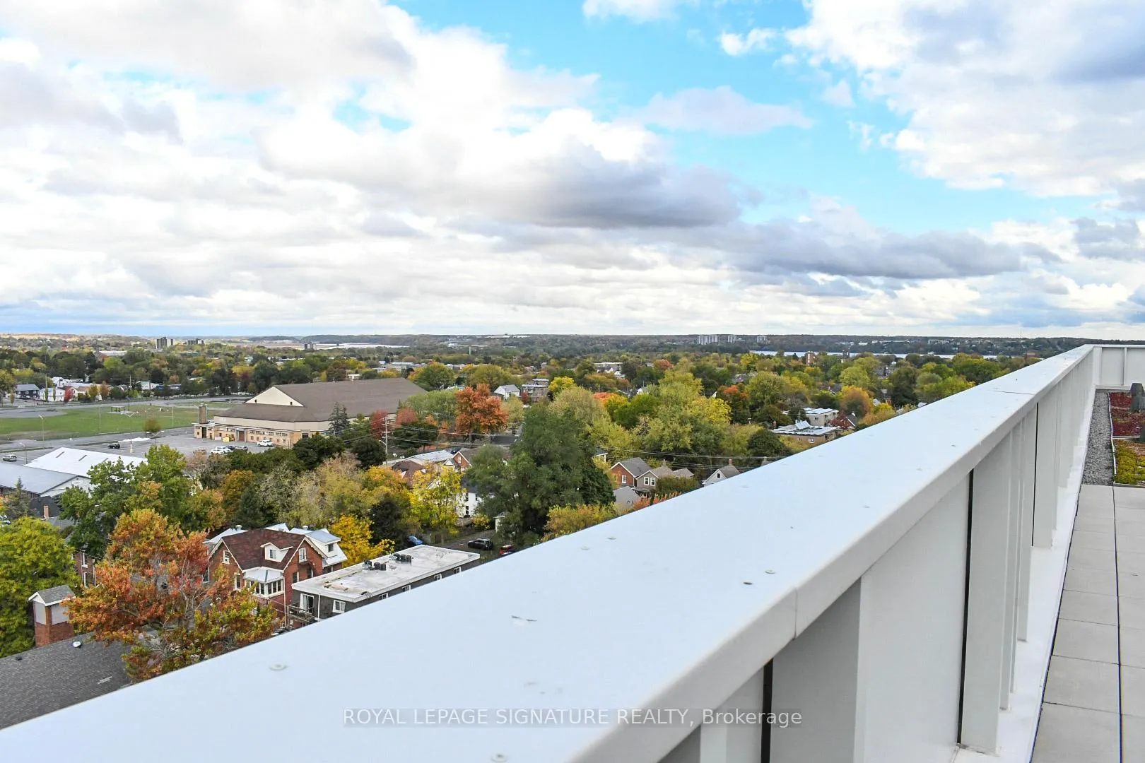 Photo 10 of Unit 819, 652 Princess Street, Kingston, Central City East — HOMEH