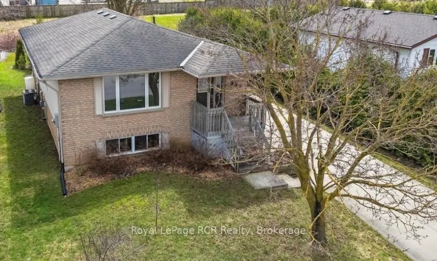 Photo 2 of 557 2nd A Street, Hanover — HOMEH