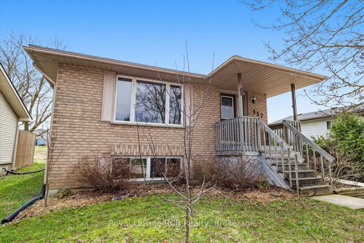 Photo 3 of 557 2nd A Street, Hanover — HOMEH