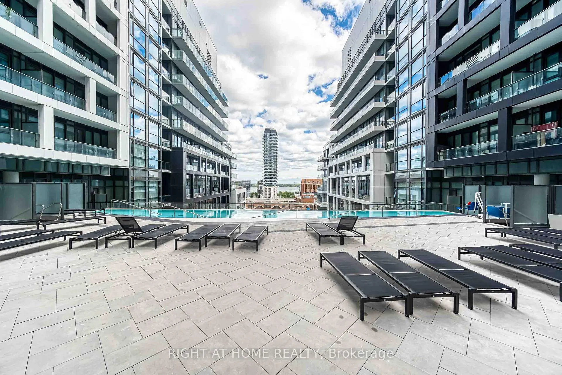 Photo 14 of Unit 2821, 135 Lower Sherbourne Street, Toronto, Waterfront Communities — HOMEH