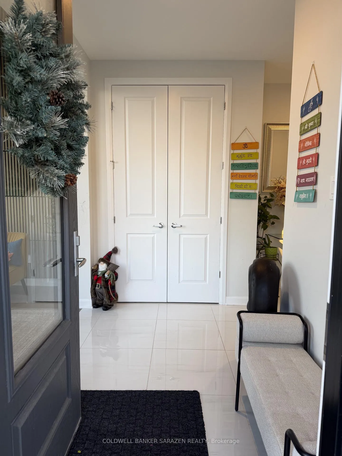 Photo 4 of 523 Anchor Circle W, Ottawa, Mahogany Community — HOMEH