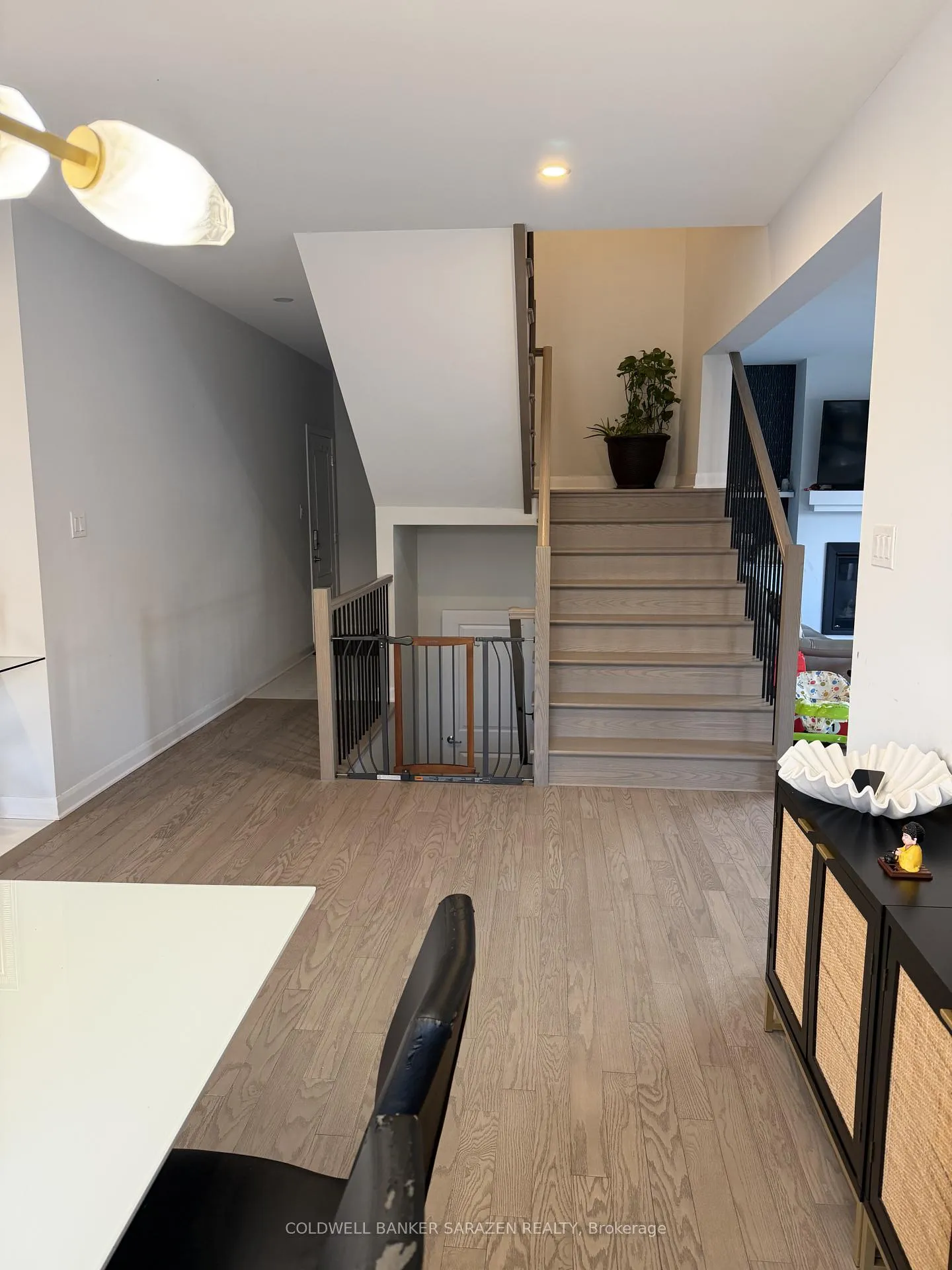 Photo 9 of 523 Anchor Circle W, Ottawa, Mahogany Community — HOMEH