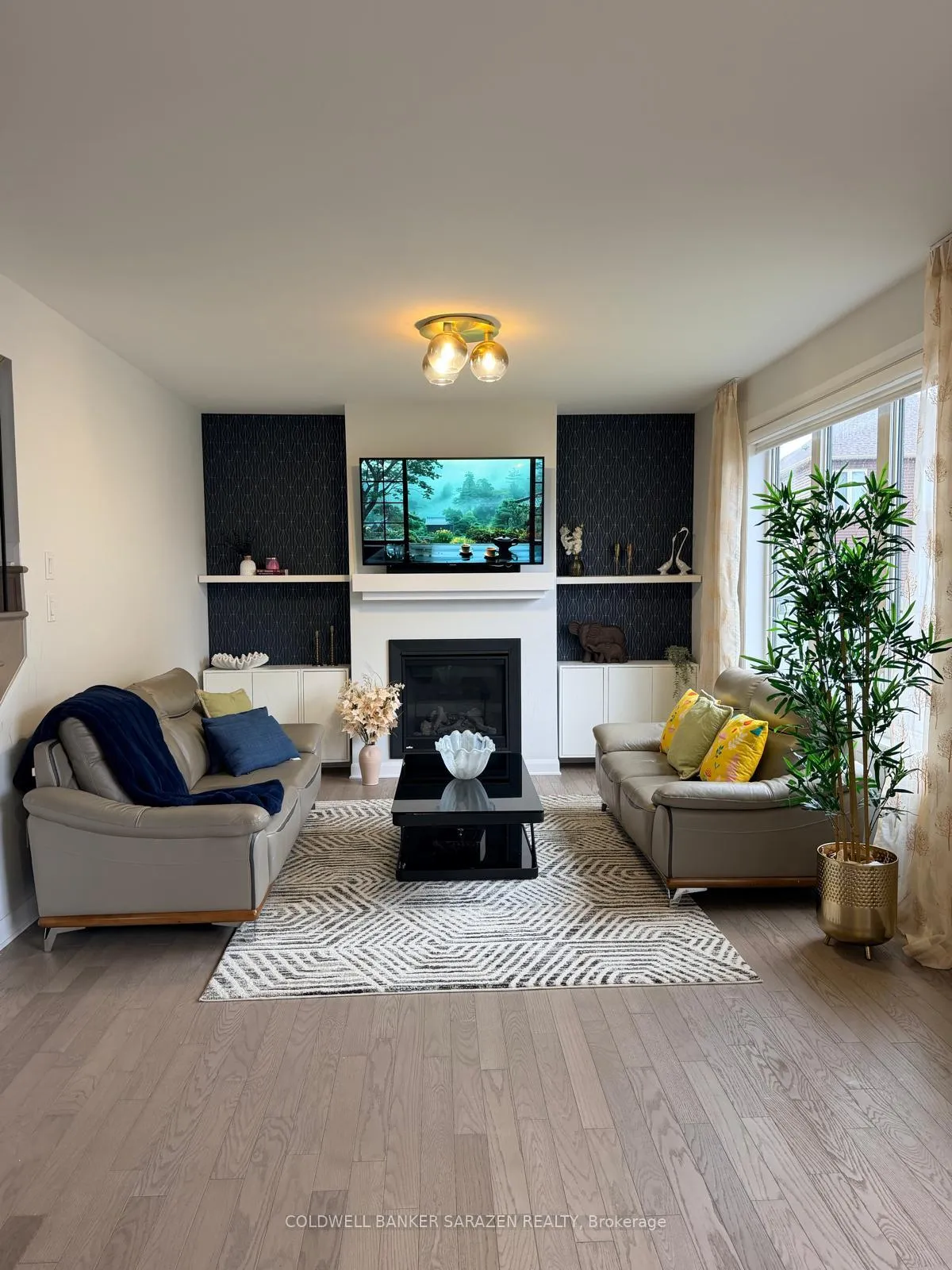 Photo 10 of 523 Anchor Circle W, Ottawa, Mahogany Community — HOMEH