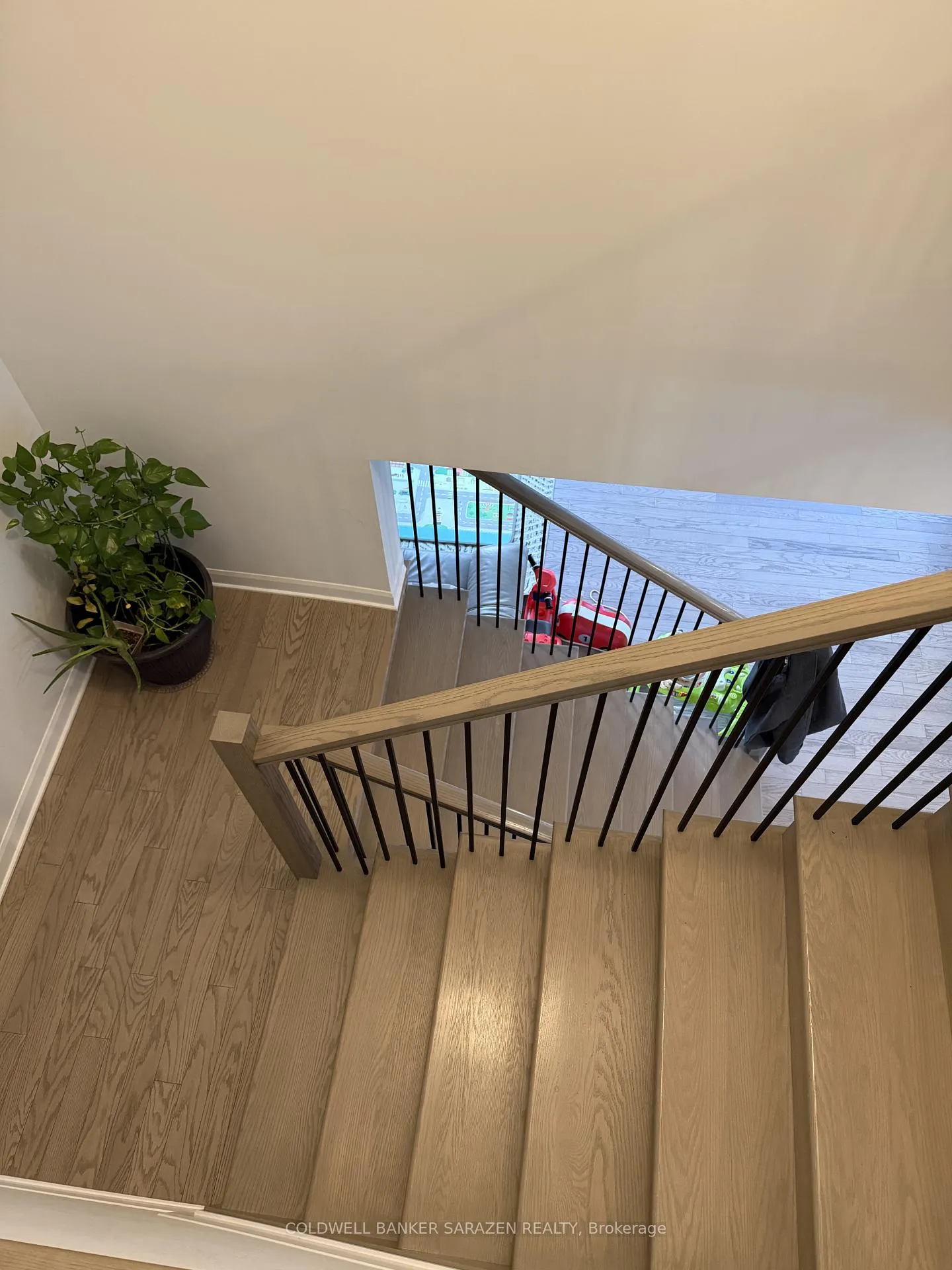 Photo 23 of 523 Anchor Circle W, Ottawa, Mahogany Community — HOMEH