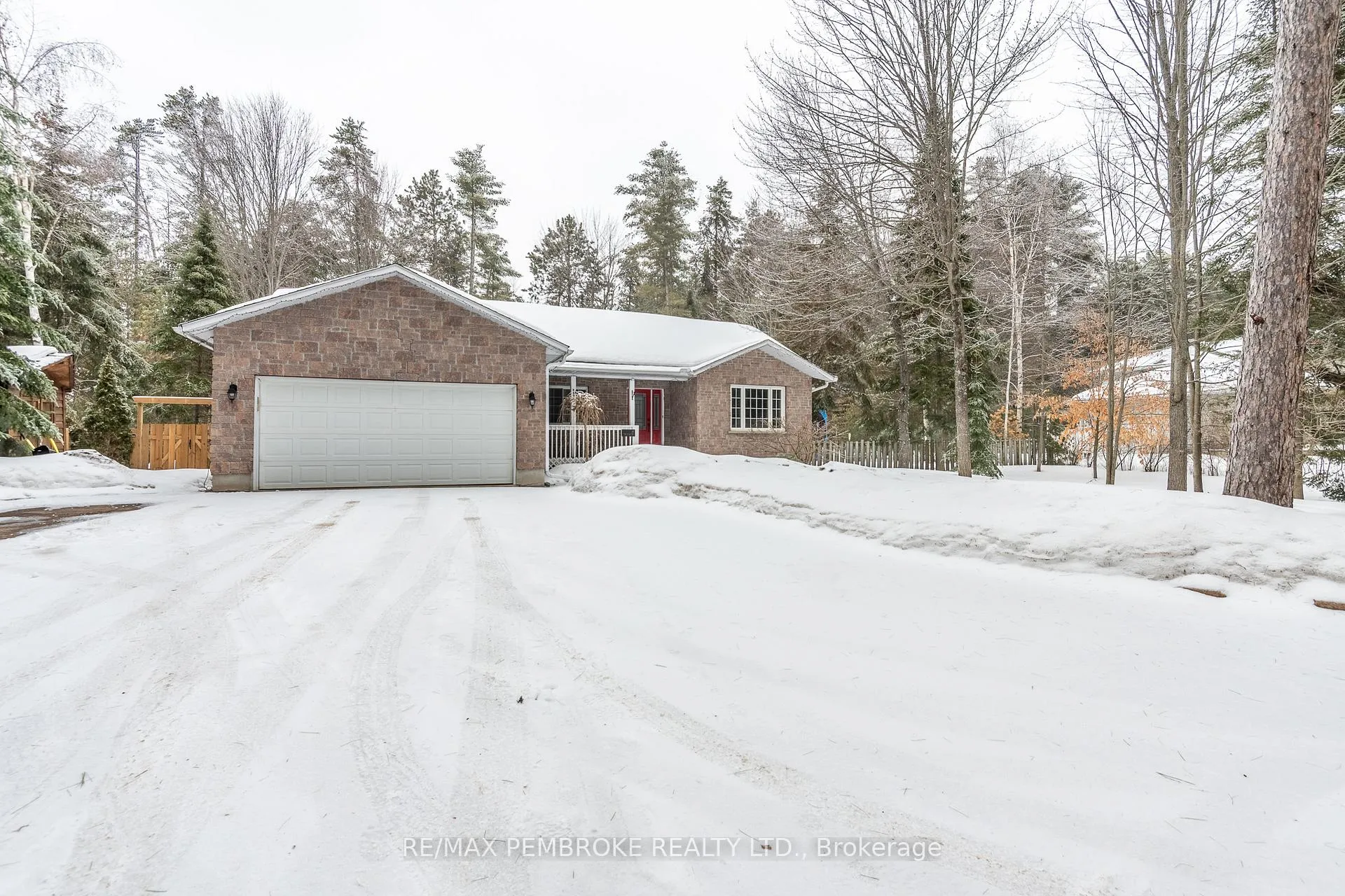 Photo 1 of 6 Steffen Street, Petawawa — HOMEH