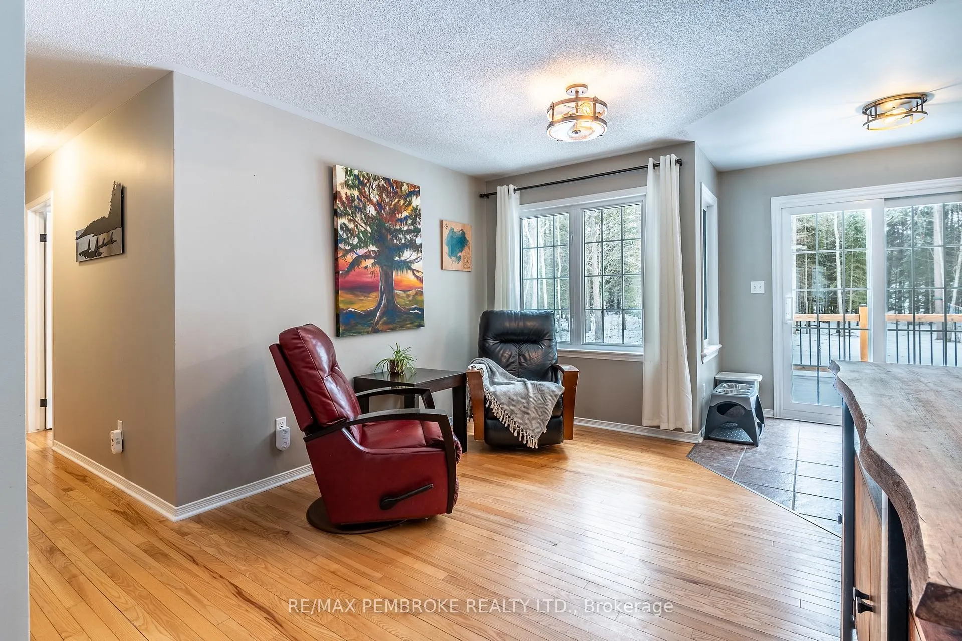 Photo 12 of 6 Steffen Street, Petawawa — HOMEH