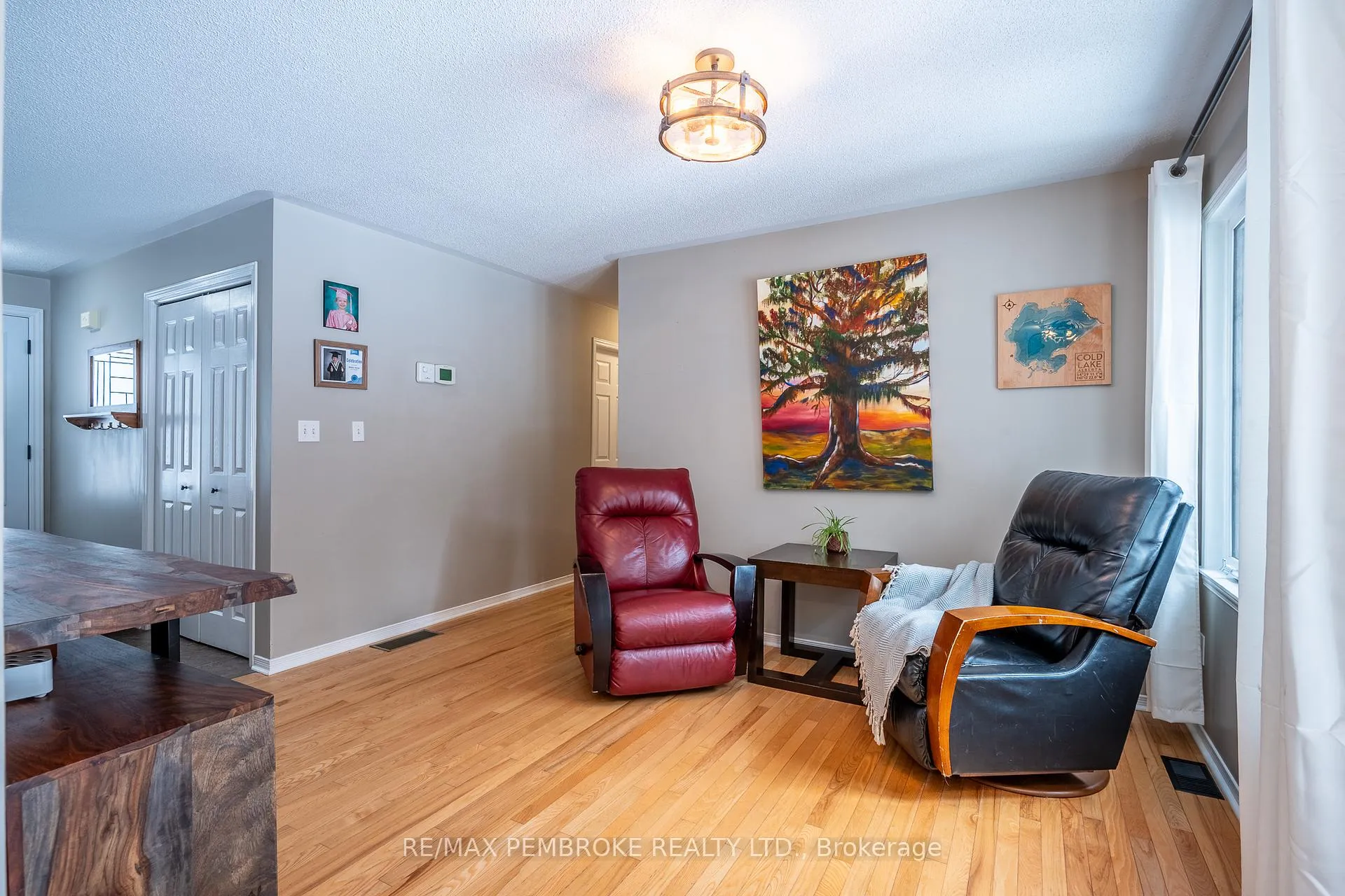 Photo 13 of 6 Steffen Street, Petawawa — HOMEH