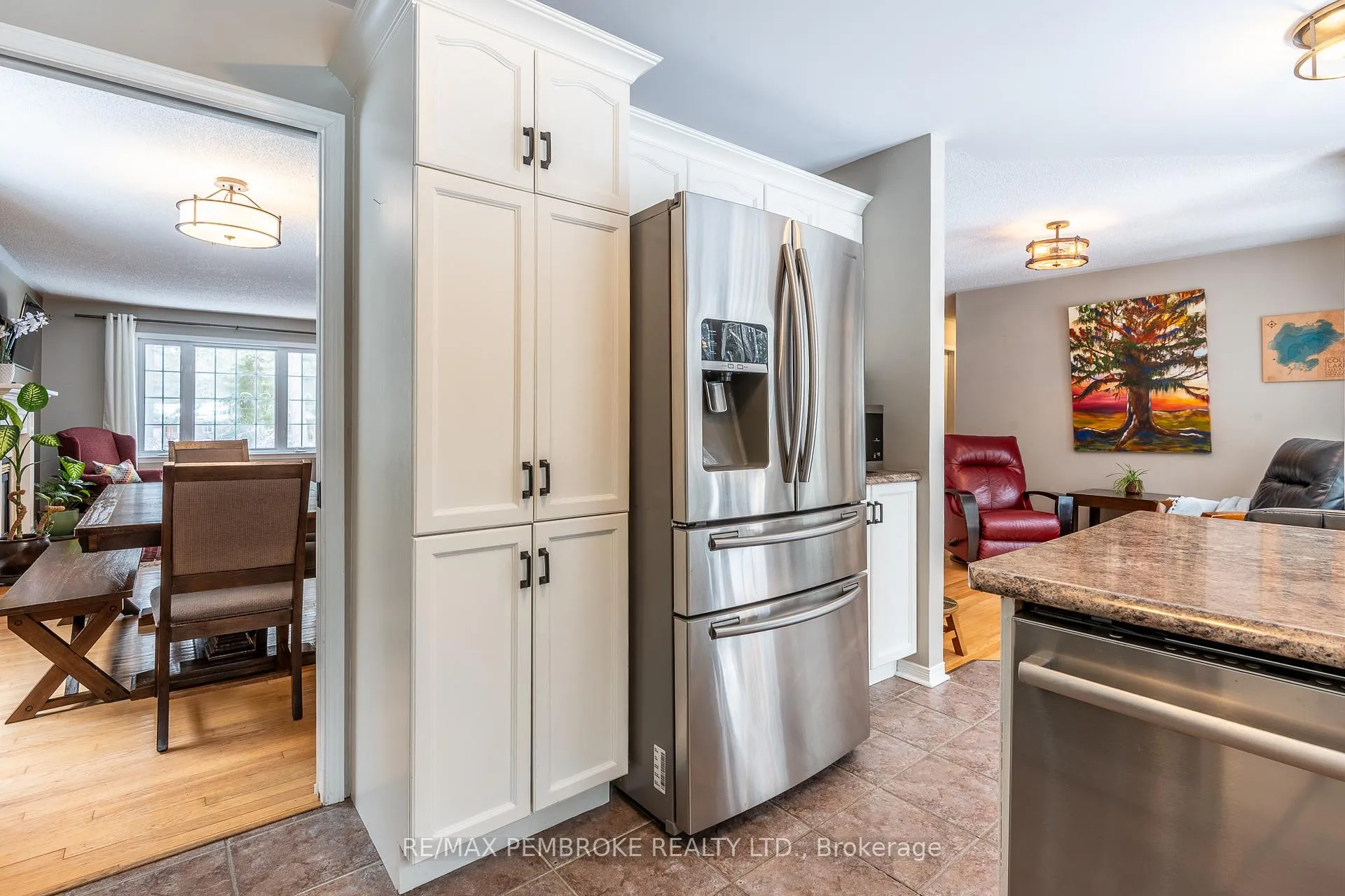Photo 21 of 6 Steffen Street, Petawawa — HOMEH