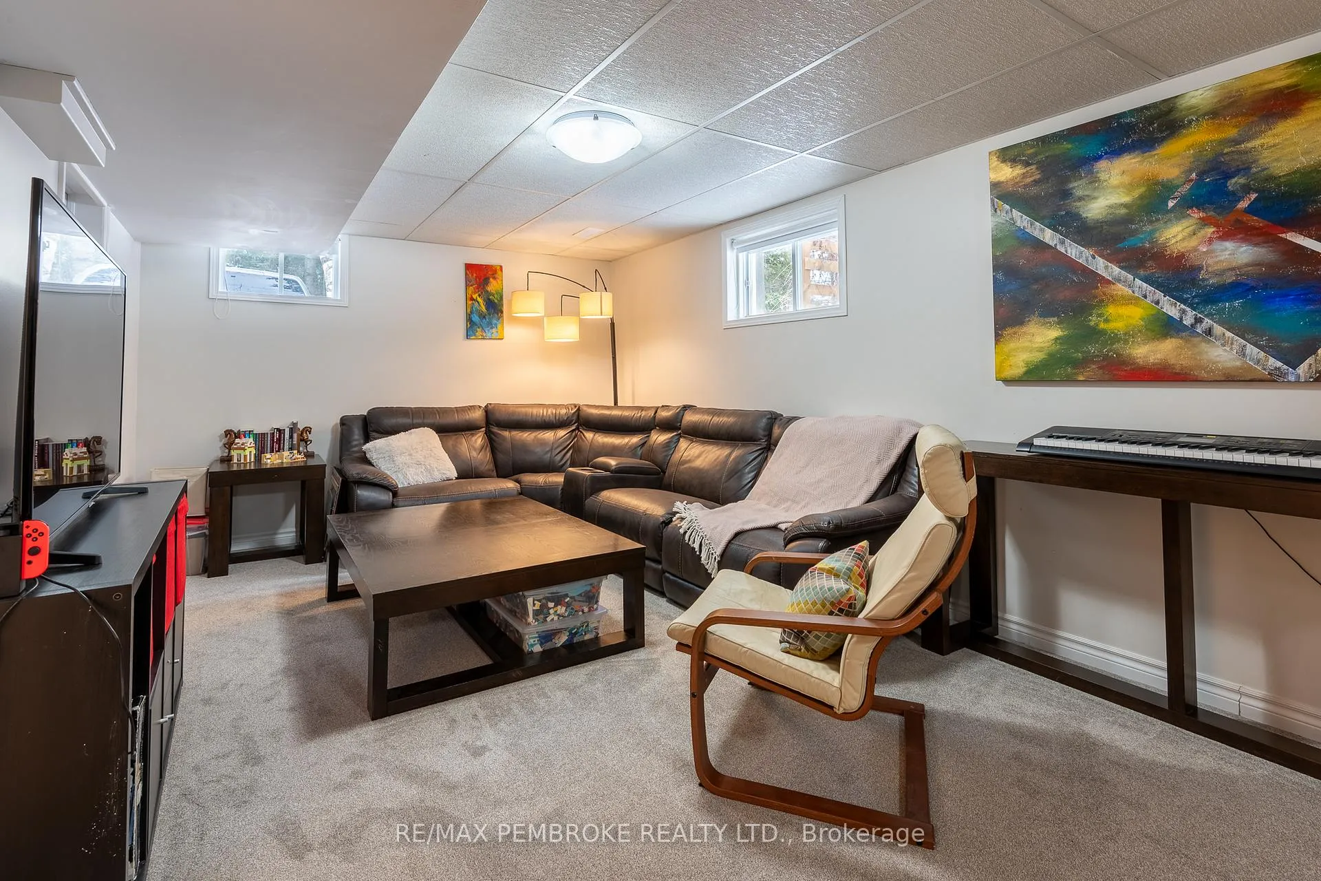 Photo 33 of 6 Steffen Street, Petawawa — HOMEH