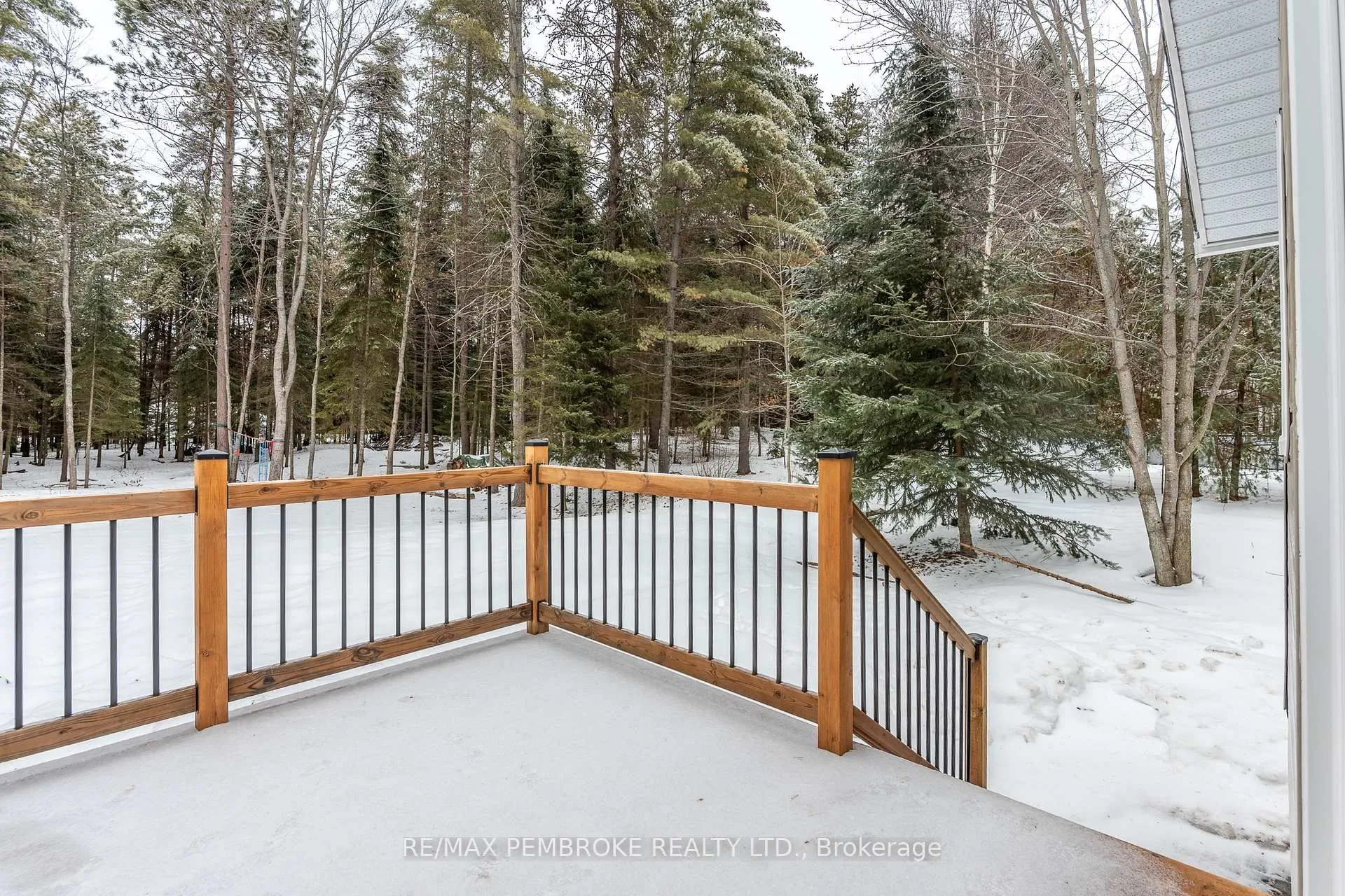 Photo 42 of 6 Steffen Street, Petawawa — HOMEH