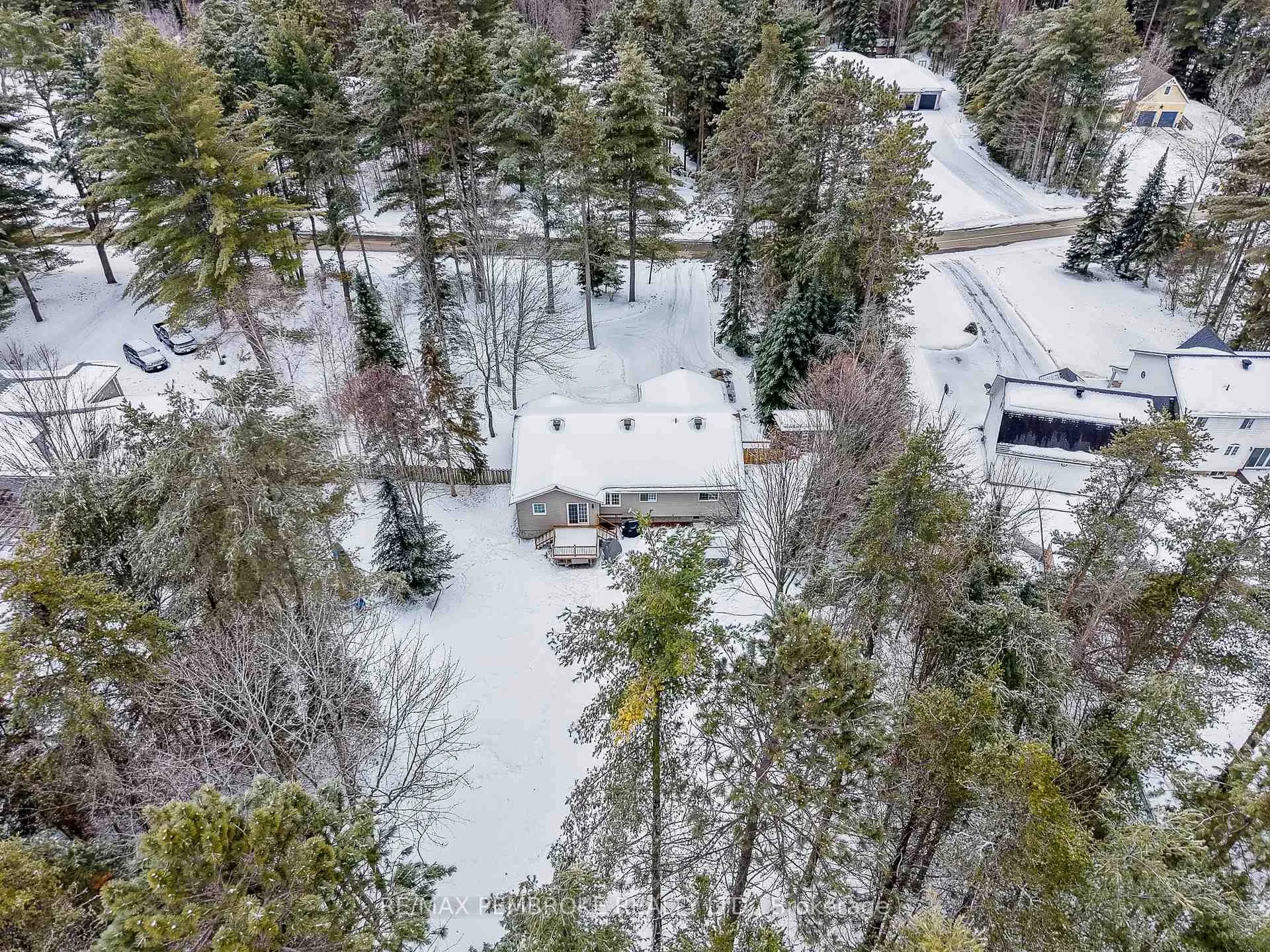 Photo 47 of 6 Steffen Street, Petawawa — HOMEH