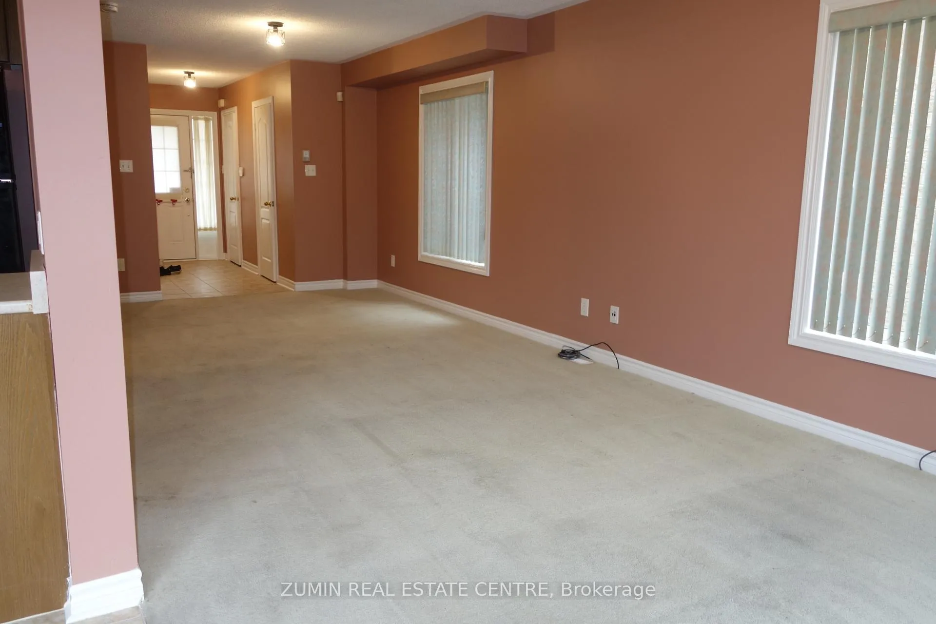 Photo 5 of 37 Kintyre Street, Brampton, Heart Lake West — HOMEH