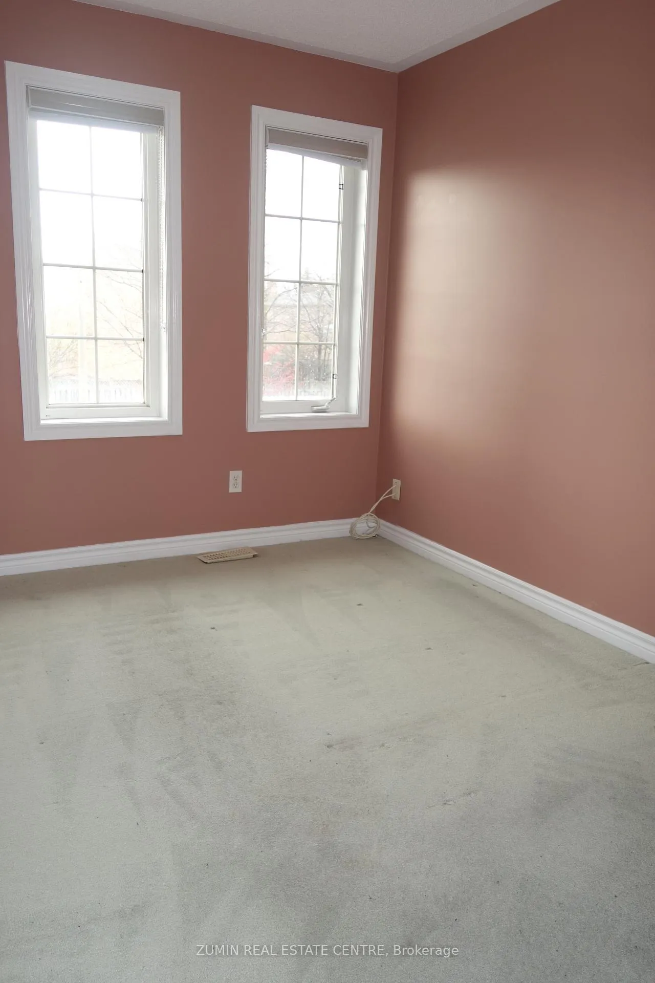 Photo 19 of 37 Kintyre Street, Brampton, Heart Lake West — HOMEH