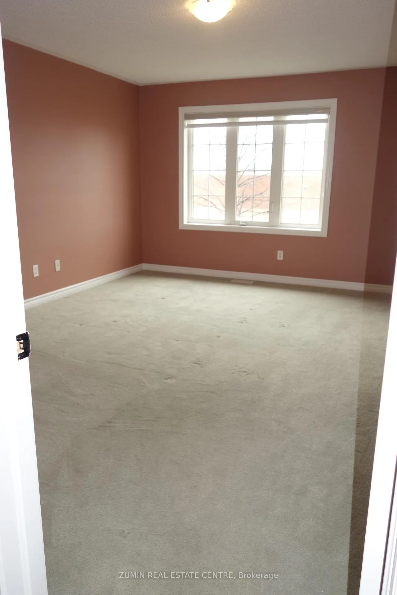 Photo 21 of 37 Kintyre Street, Brampton, Heart Lake West — HOMEH