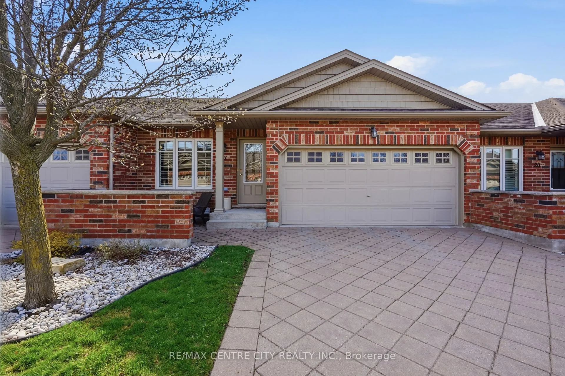 Photo 1 of Unit 21, 121 Meadowcreek Drive, Middlesex Centre, Ilderton — HOMEH