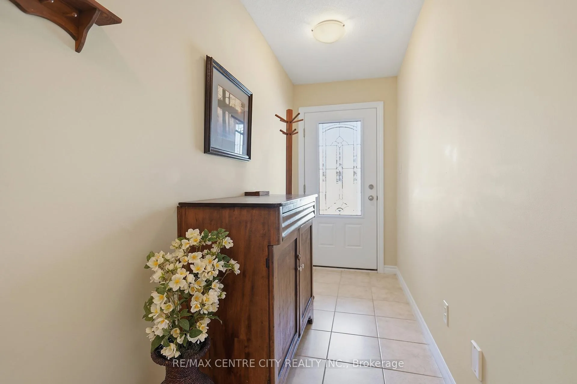 Photo 5 of Unit 21, 121 Meadowcreek Drive, Middlesex Centre, Ilderton — HOMEH