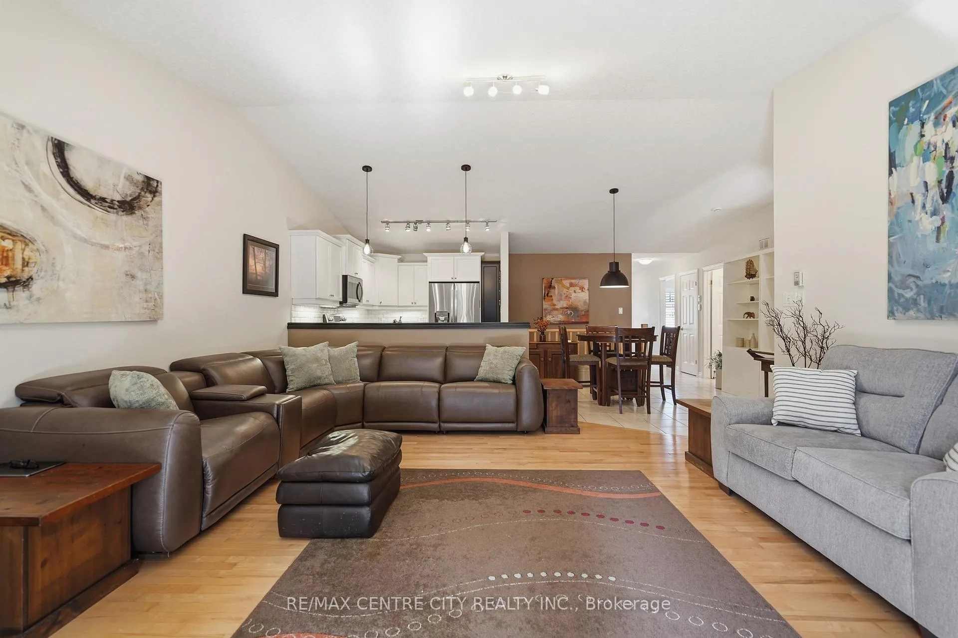 Photo 14 of Unit 21, 121 Meadowcreek Drive, Middlesex Centre, Ilderton — HOMEH