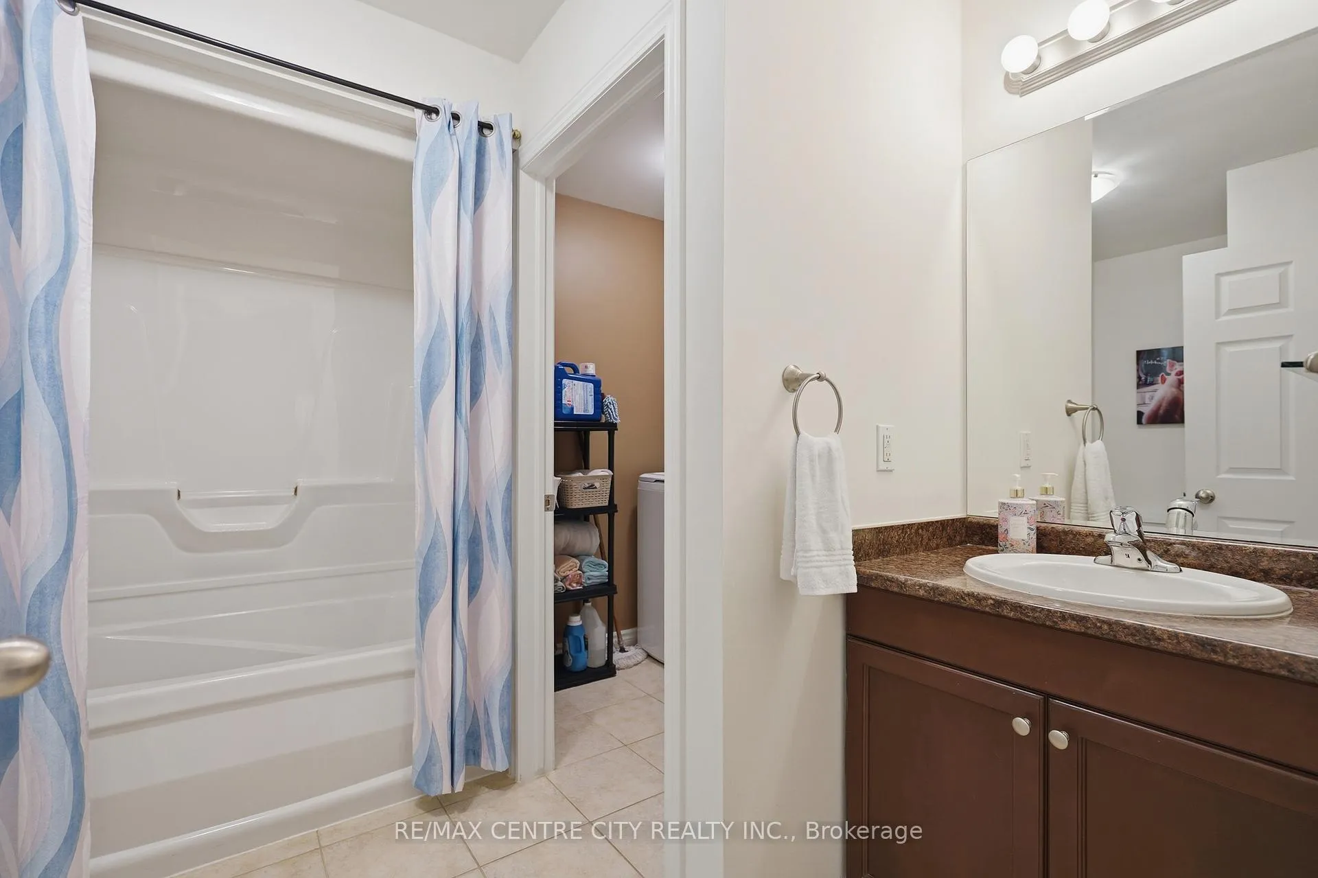 Photo 23 of Unit 21, 121 Meadowcreek Drive, Middlesex Centre, Ilderton — HOMEH