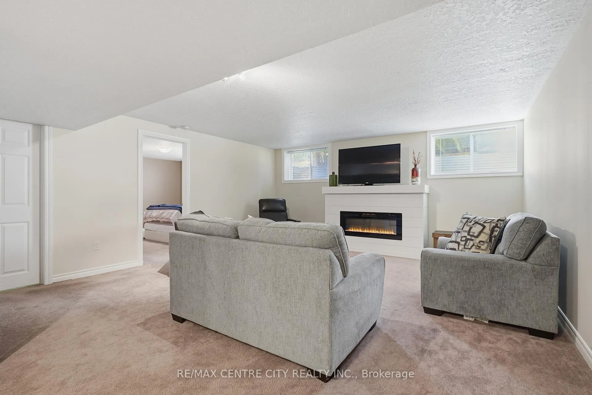 Photo 24 of Unit 21, 121 Meadowcreek Drive, Middlesex Centre, Ilderton — HOMEH