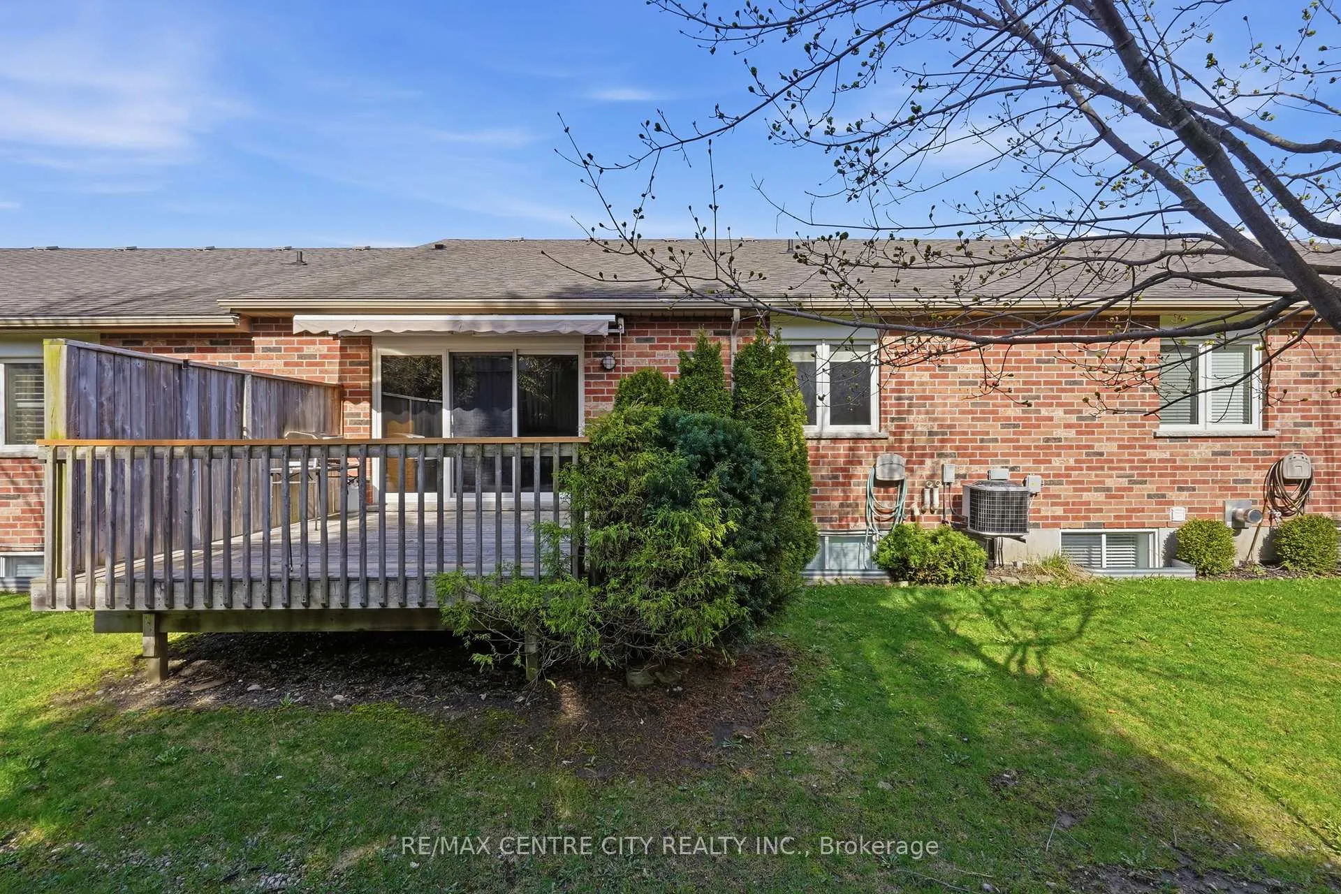 Photo 33 of Unit 21, 121 Meadowcreek Drive, Middlesex Centre, Ilderton — HOMEH