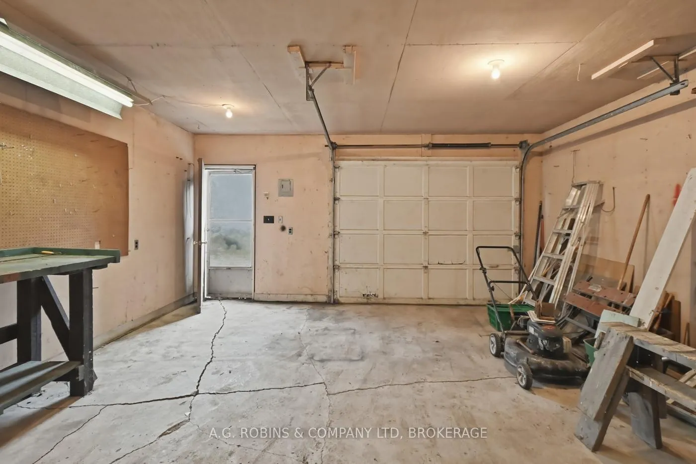 Photo 28 of 29 Mcnaughton Road, Welland, Lincoln/Crowland — HOMEH