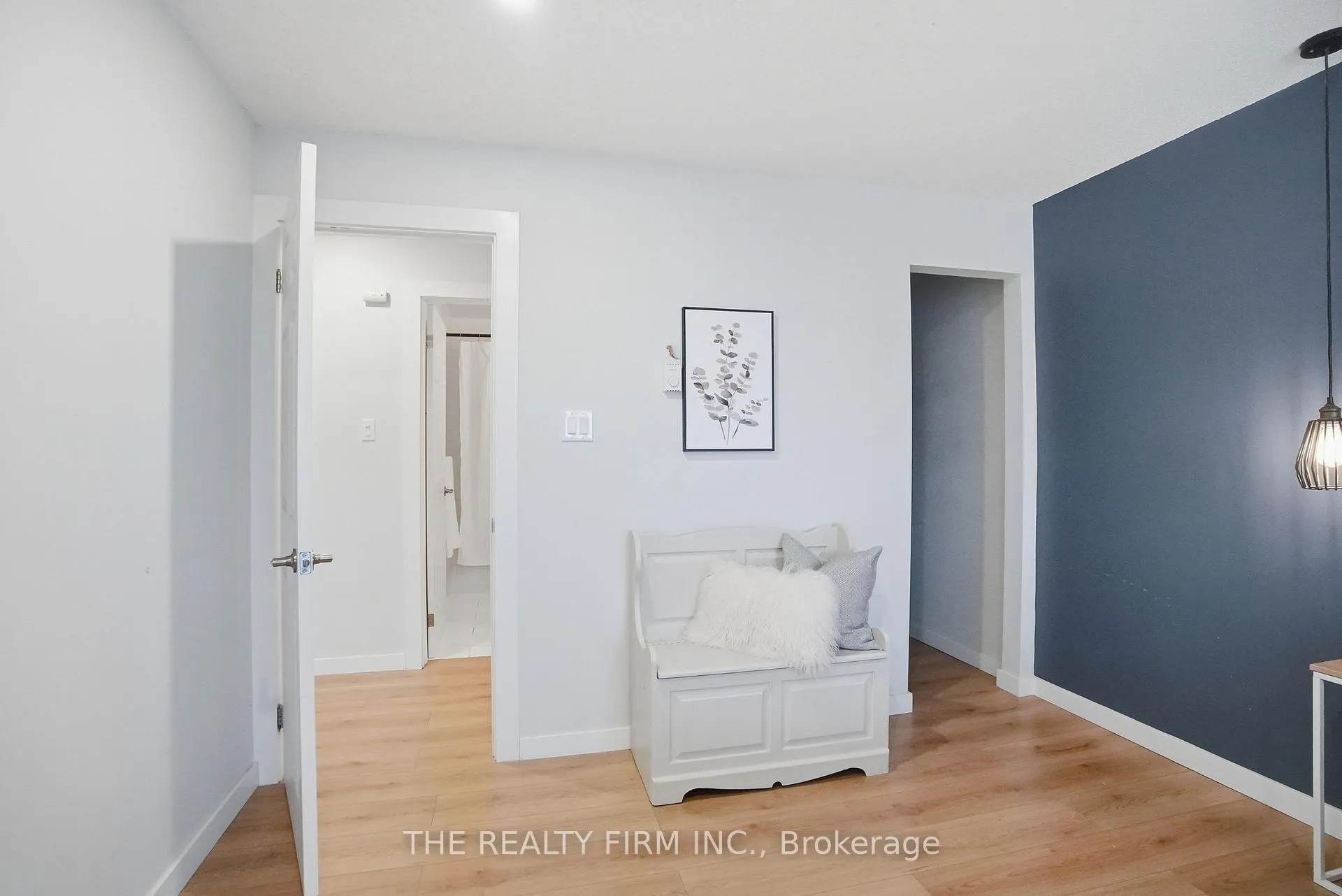 Photo 13 of Unit 310, 735 Deveron Crescent, London, South T — HOMEH