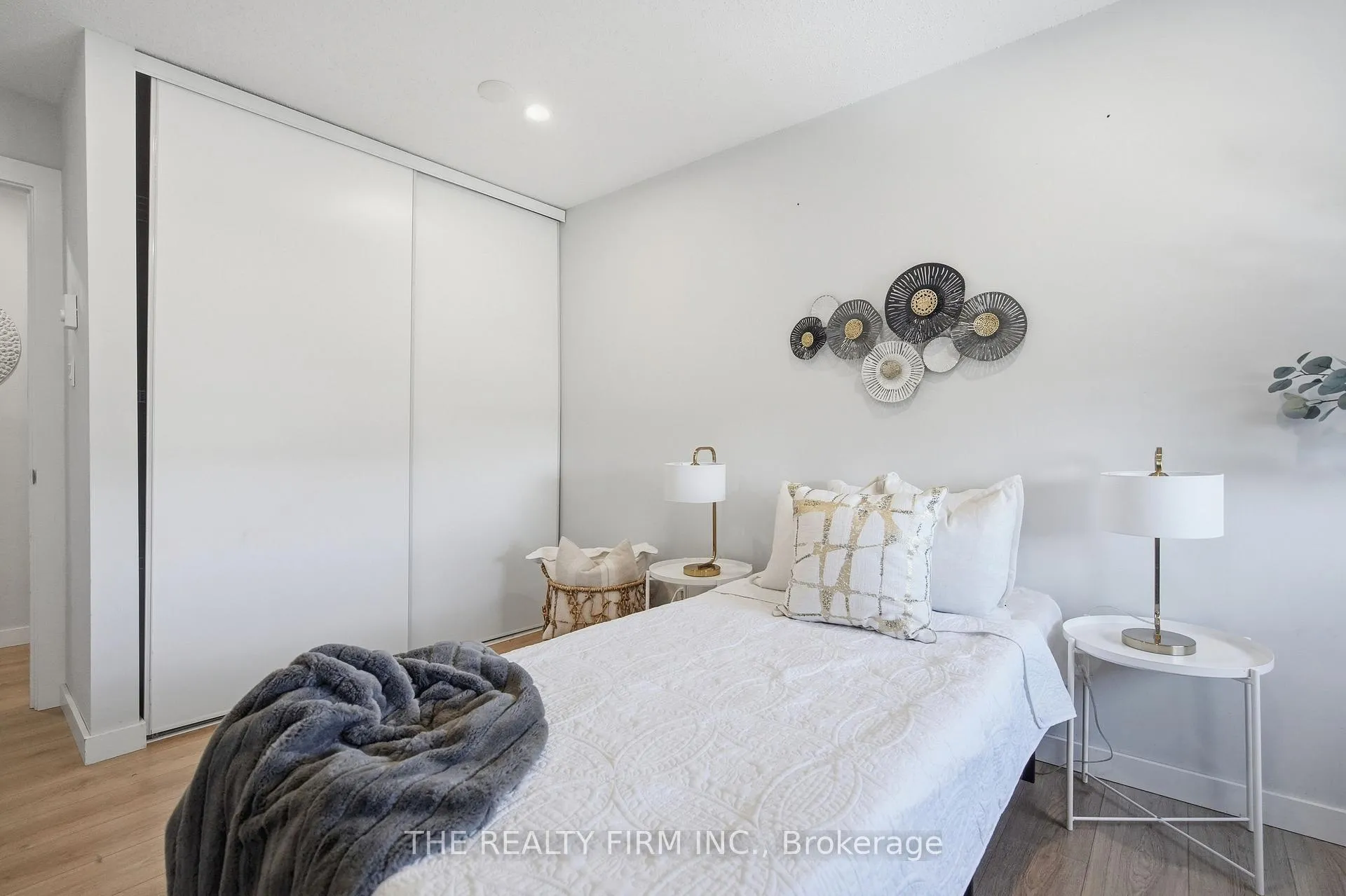 Photo 20 of Unit 310, 735 Deveron Crescent, London, South T — HOMEH