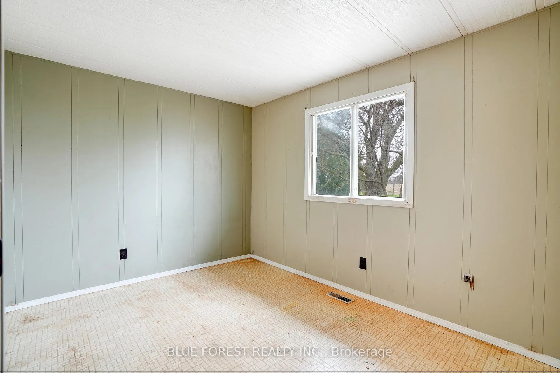 Photo 25 of 21698 Johnston Line, West Elgin, Rural West Elgin — HOMEH