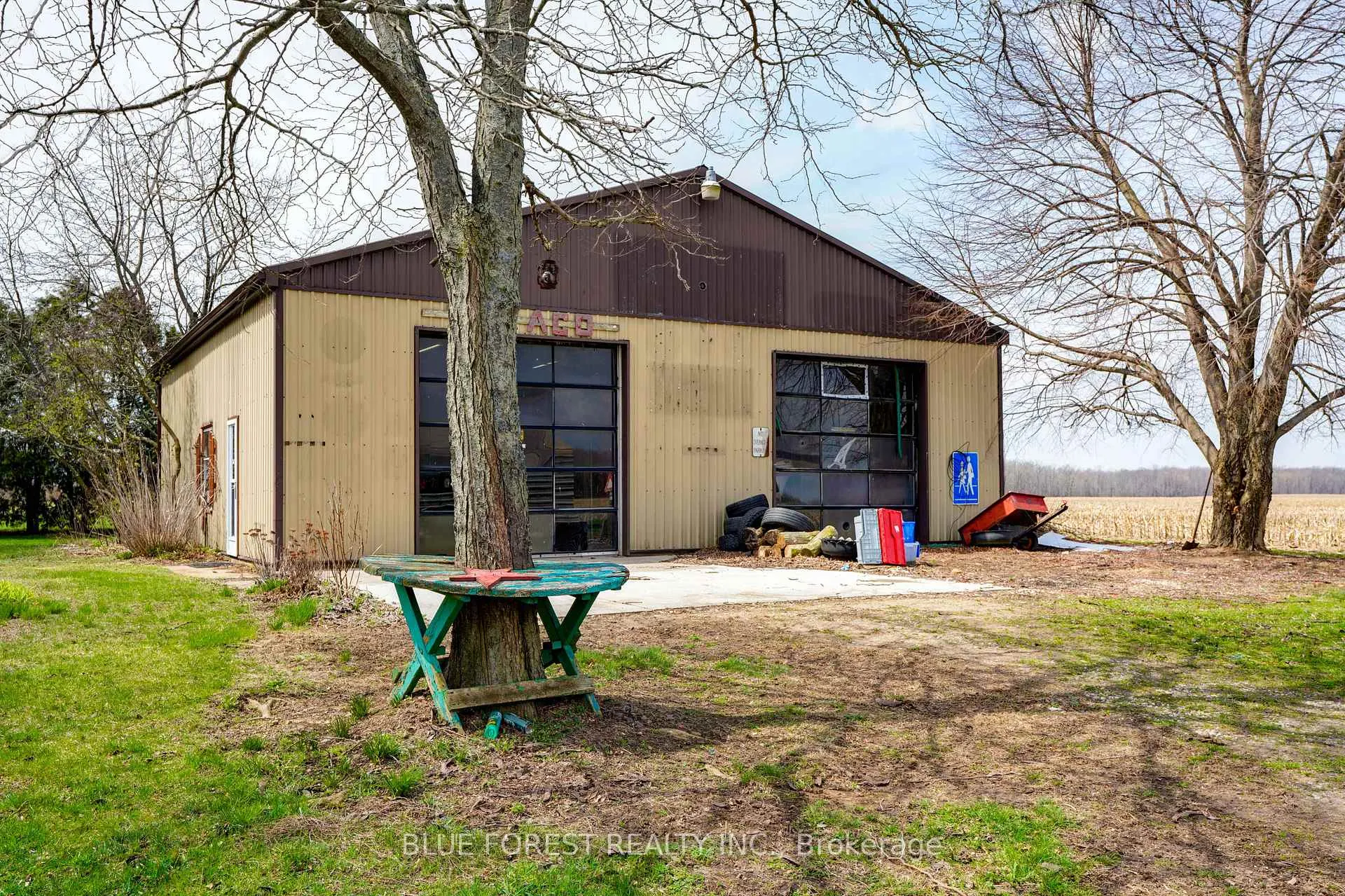 Photo 38 of 21698 Johnston Line, West Elgin, Rural West Elgin — HOMEH
