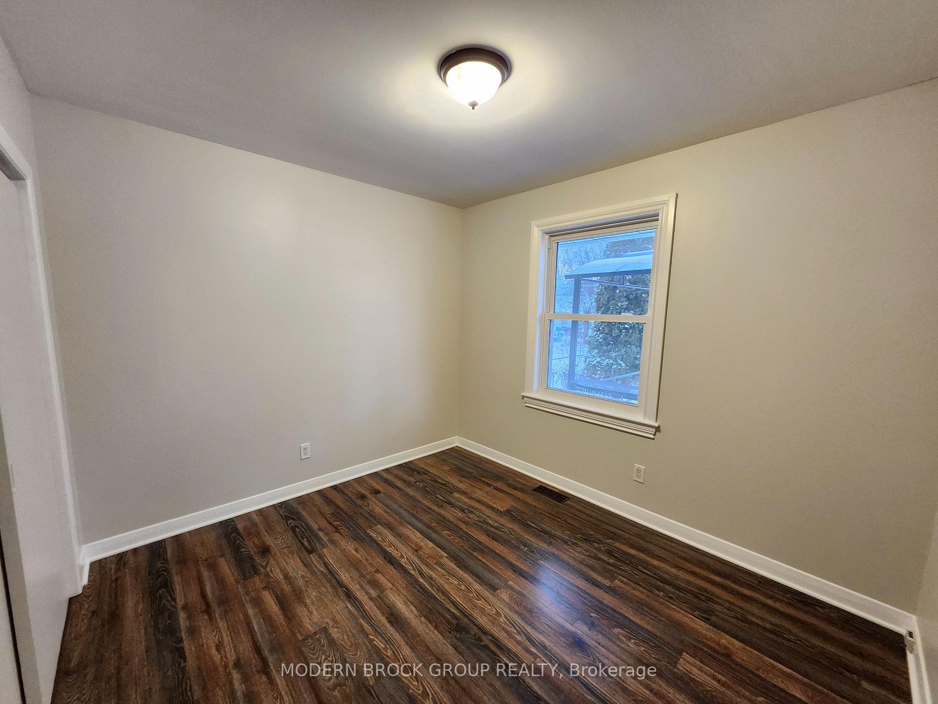 Photo 8 of 514 Middle Street W, Edwardsburgh/Cardinal, Town of Cardinal — HOMEH