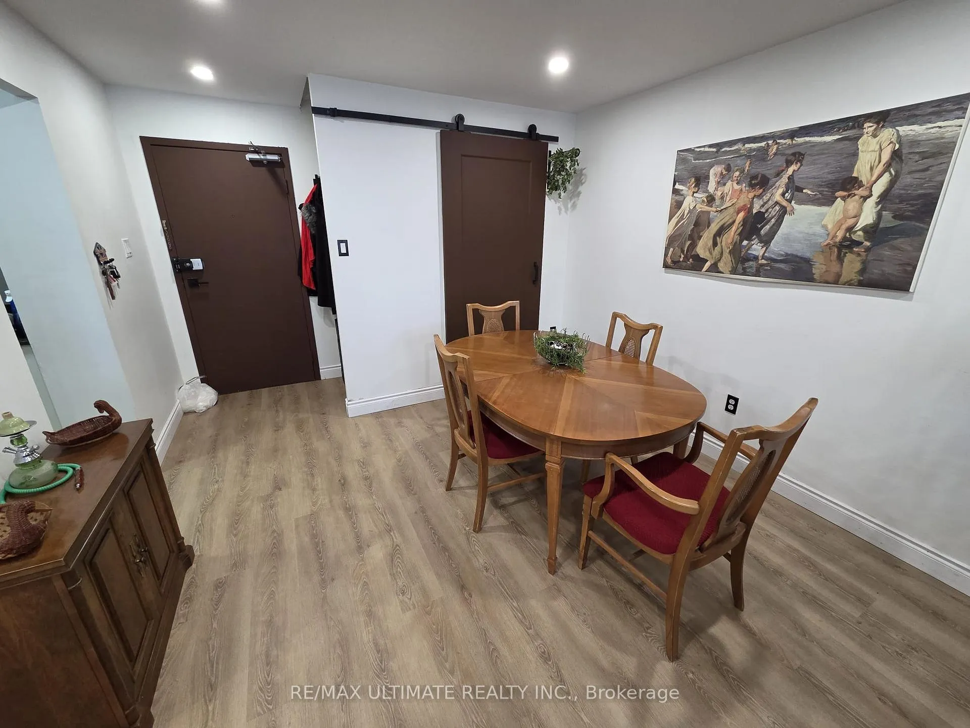 Photo 4 of Unit 2305, 390 Dixon Road, Etobicoke, Kingsview Village-The Westway — HOMEH