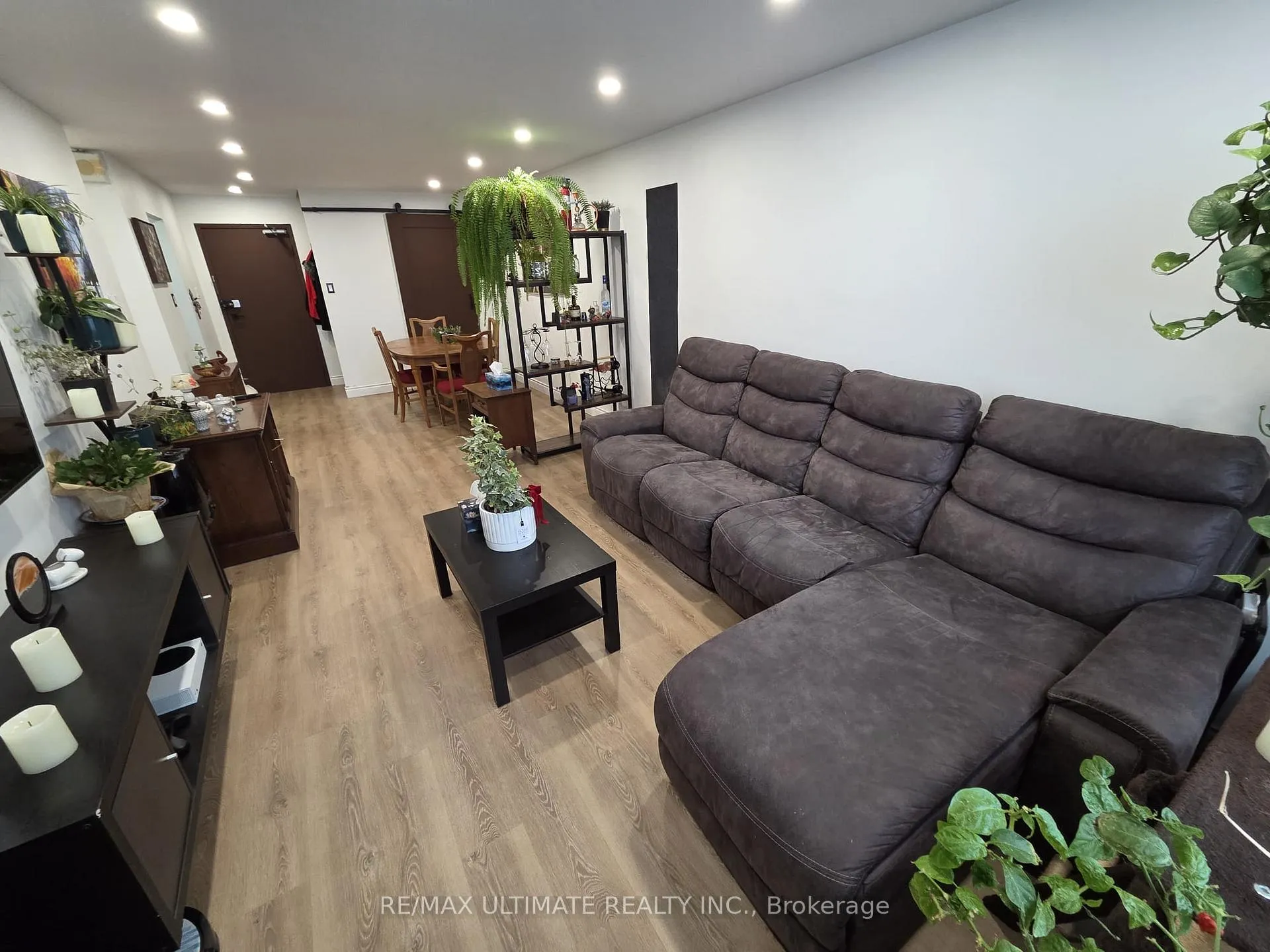 Photo 7 of Unit 2305, 390 Dixon Road, Etobicoke, Kingsview Village-The Westway — HOMEH