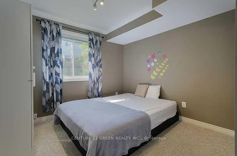 Photo 18 of 182 Starwood Drive, Guelph, Grange Road — HOMEH
