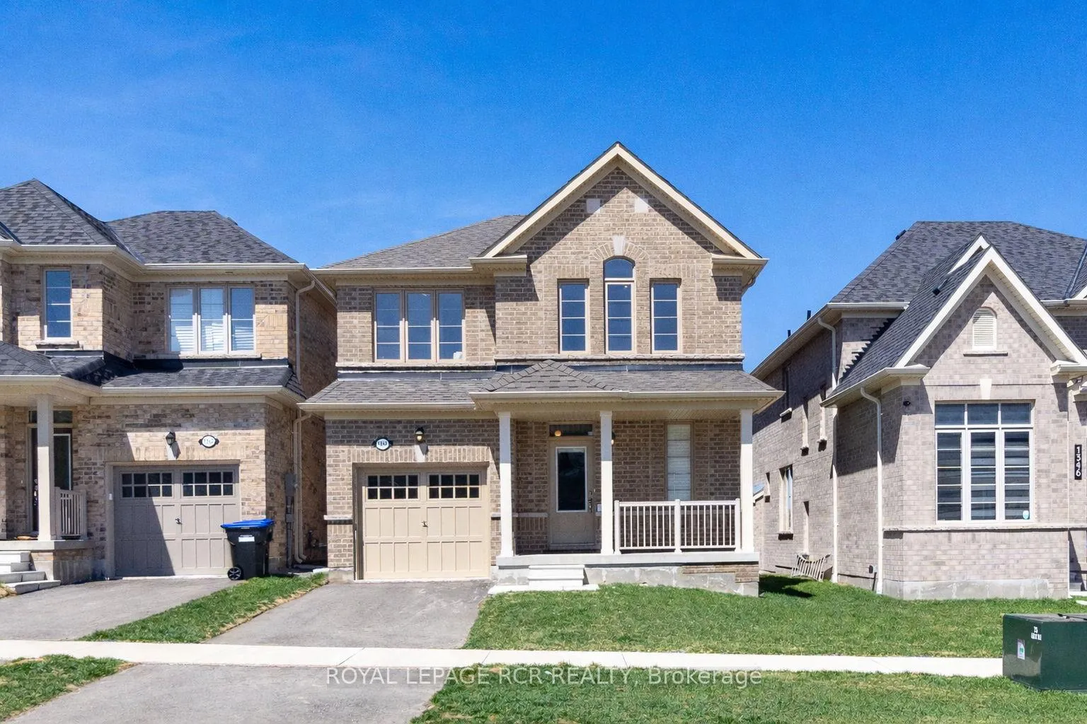 Photo 2 of 1350 Davis Loop, Innisfil, Lefroy — HOMEH