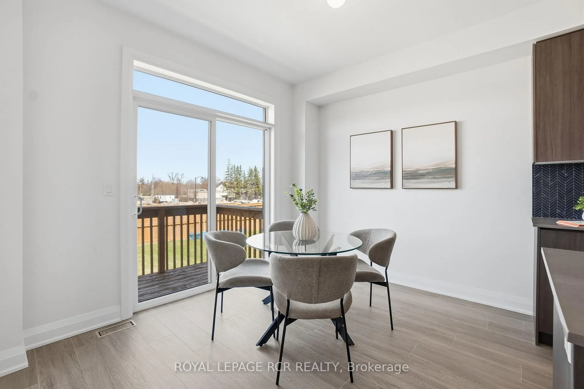 Photo 18 of 1350 Davis Loop, Innisfil, Lefroy — HOMEH