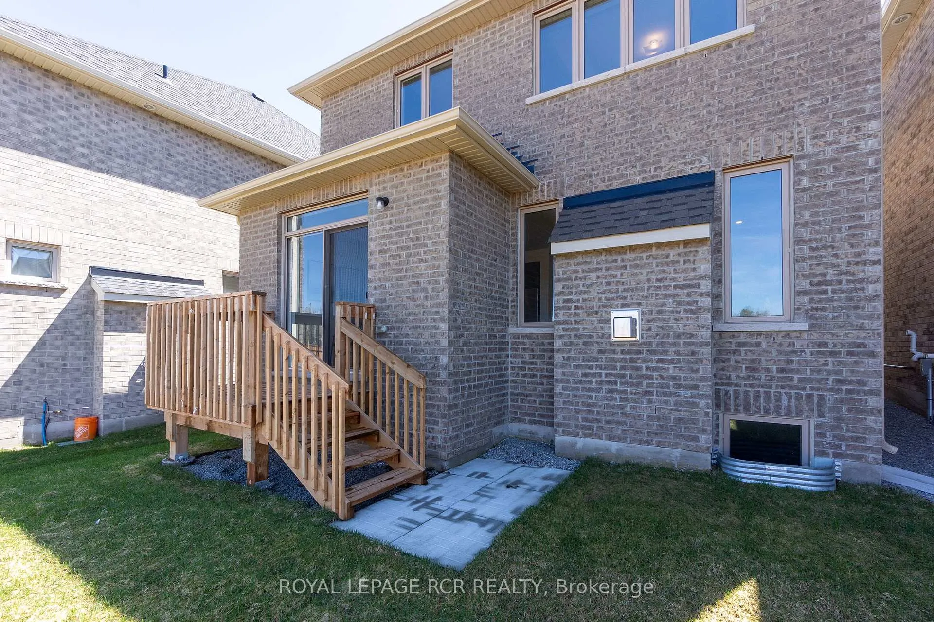 Photo 33 of 1350 Davis Loop, Innisfil, Lefroy — HOMEH