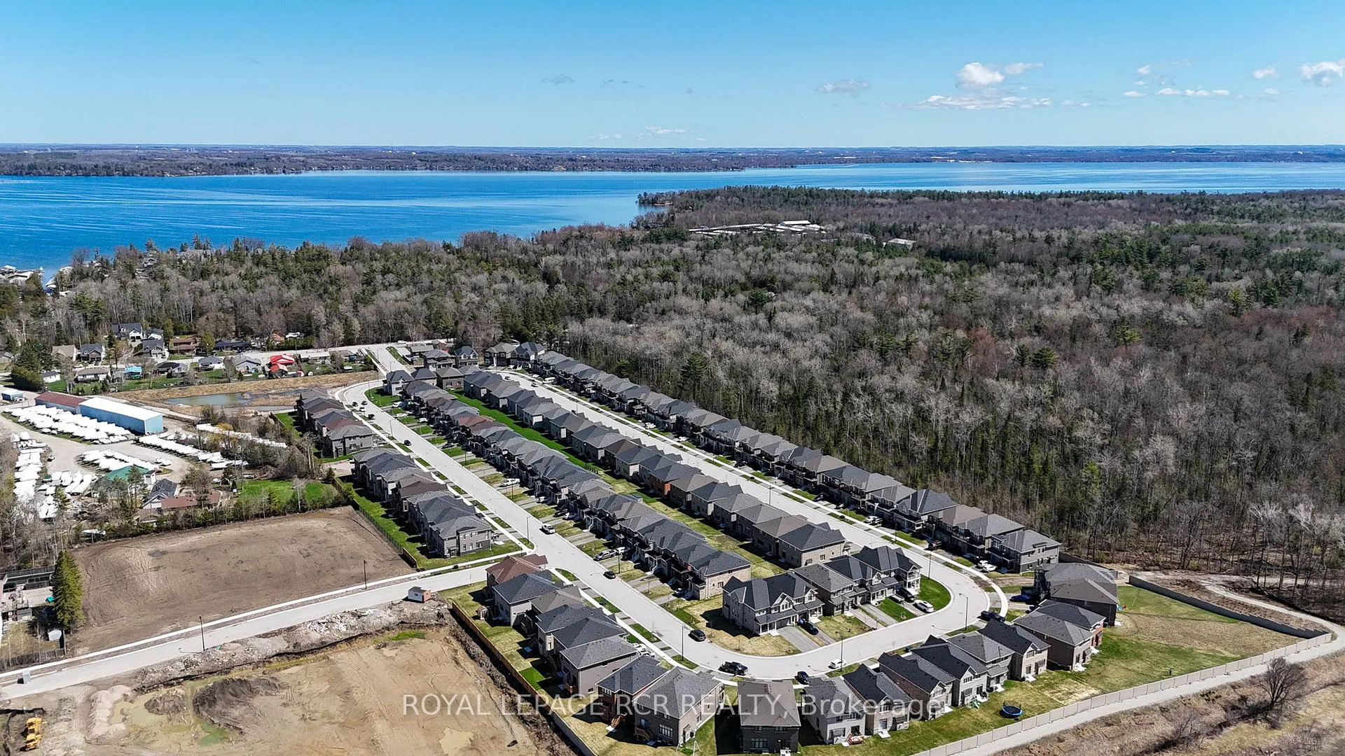 Photo 39 of 1350 Davis Loop, Innisfil, Lefroy — HOMEH