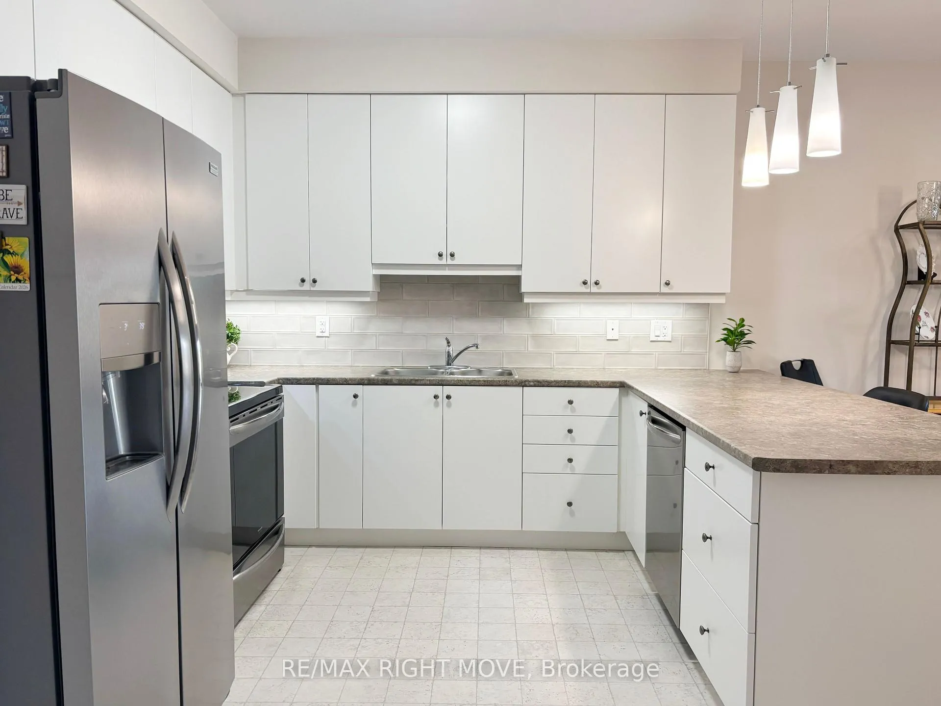 Photo 7 of 179 Lucy Lane, Orillia — HOMEH