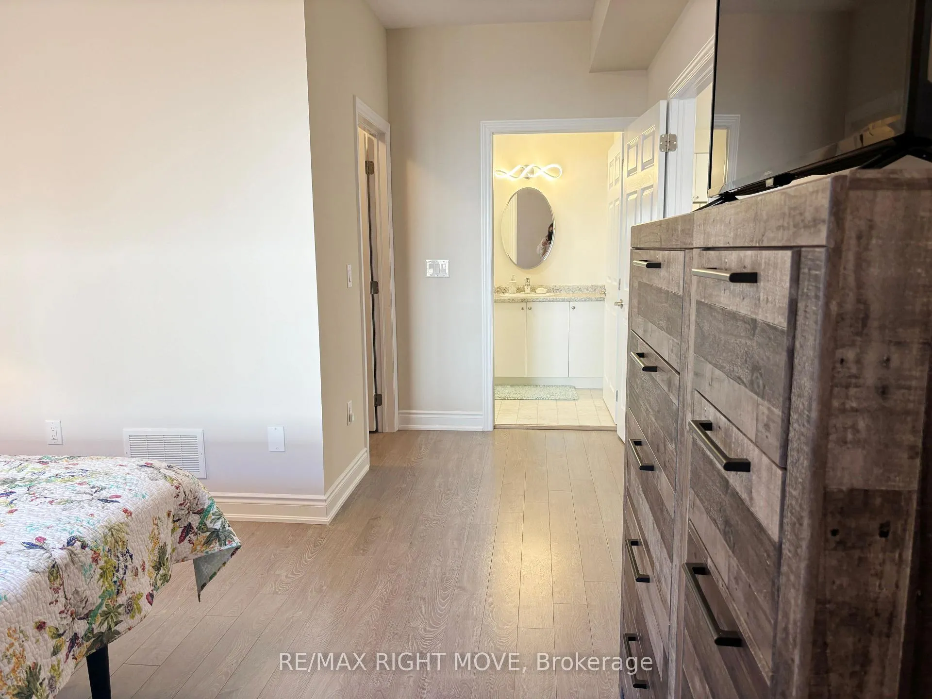 Photo 11 of 179 Lucy Lane, Orillia — HOMEH