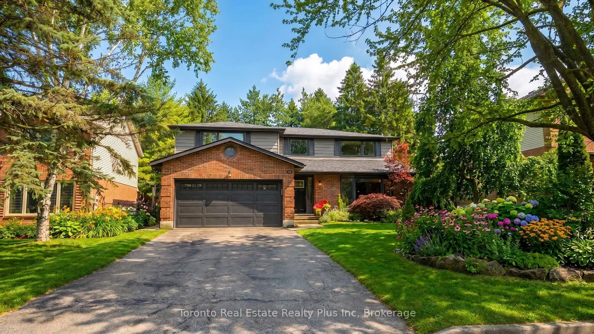 Photo 1 of 450 Winchester Drive, Waterloo — HOMEH