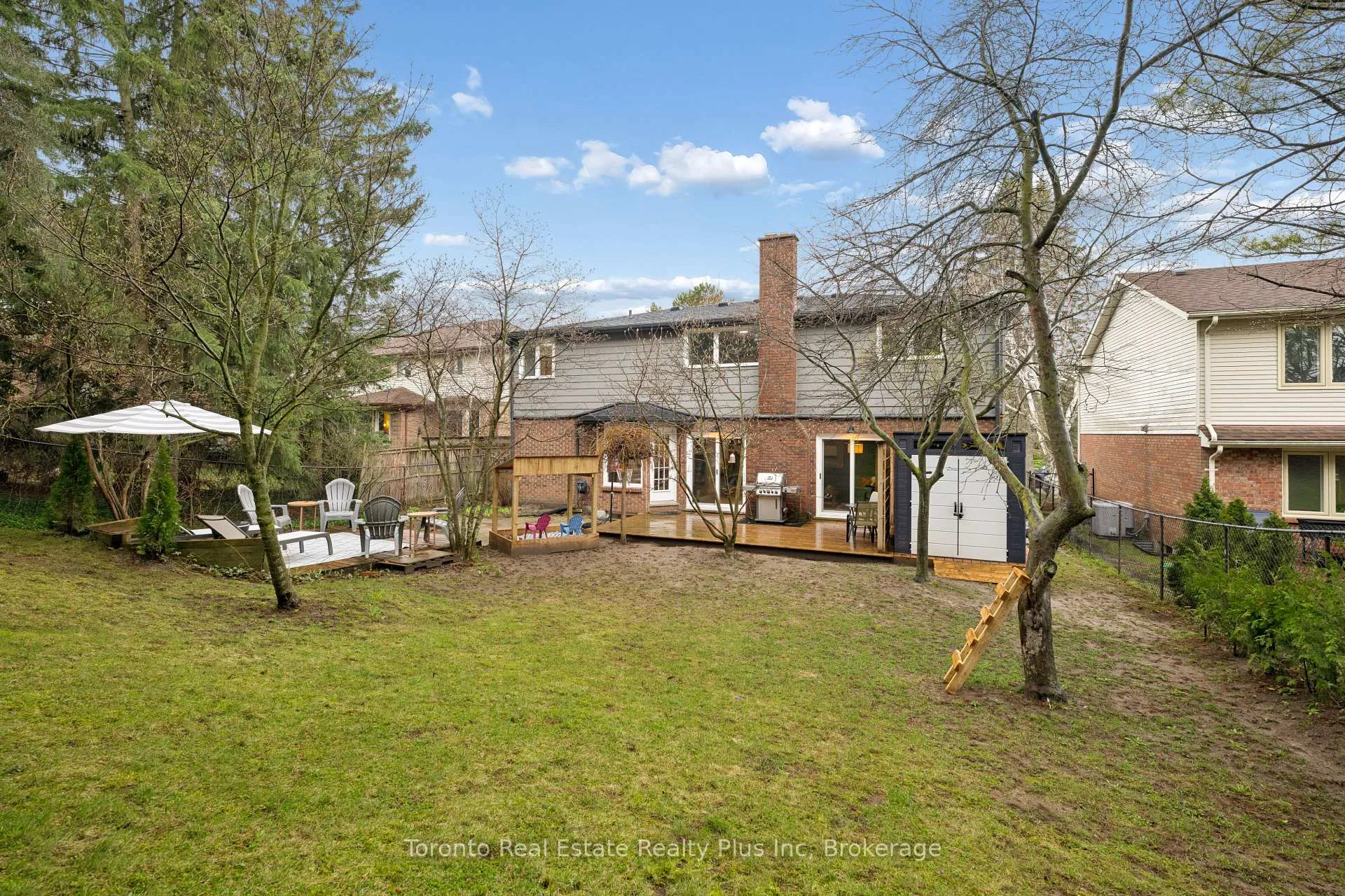 Photo 44 of 450 Winchester Drive, Waterloo — HOMEH