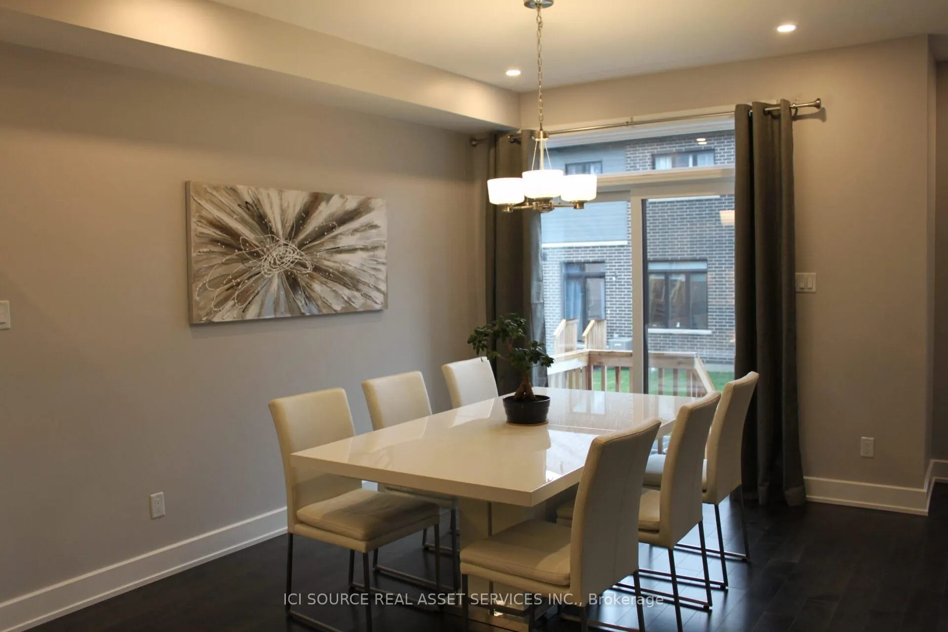 Photo 5 of 333 Lysander Place, Ottawa, CFB Rockcliffe and Area — HOMEH