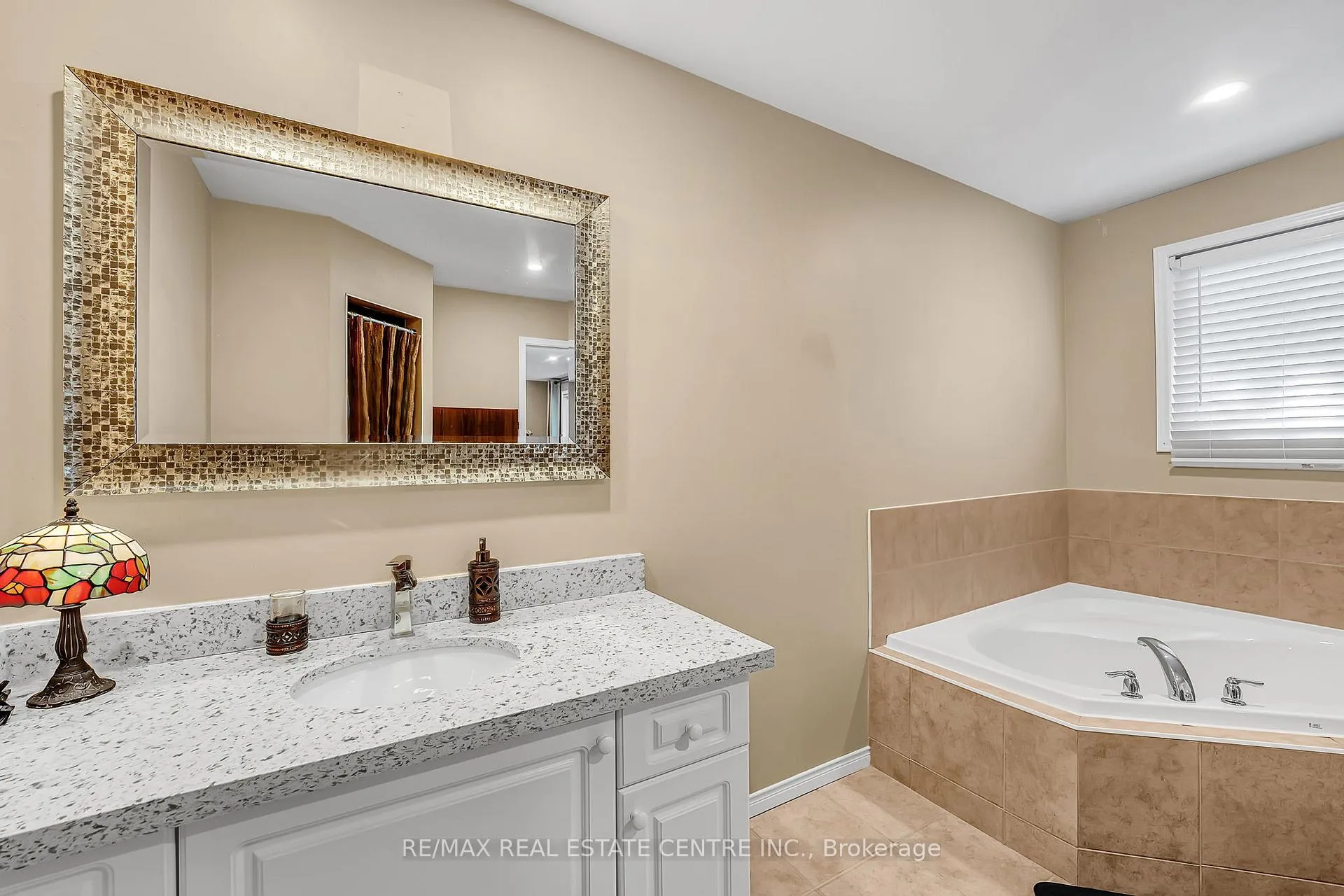 Photo 31 of 35 Pantano Drive, Hamilton, Sheldon — HOMEH